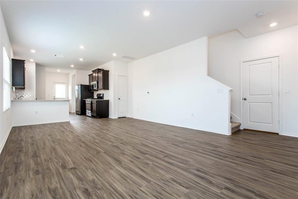 7305 Spotted Leaf Way Property Photo 3