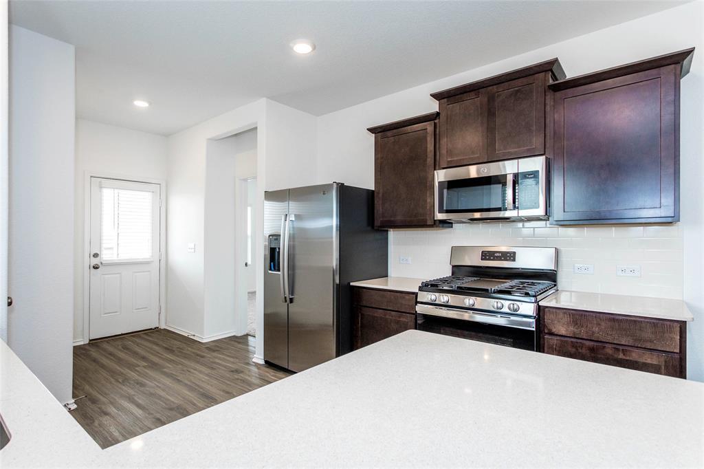 7305 Spotted Leaf Way Property Photo 9