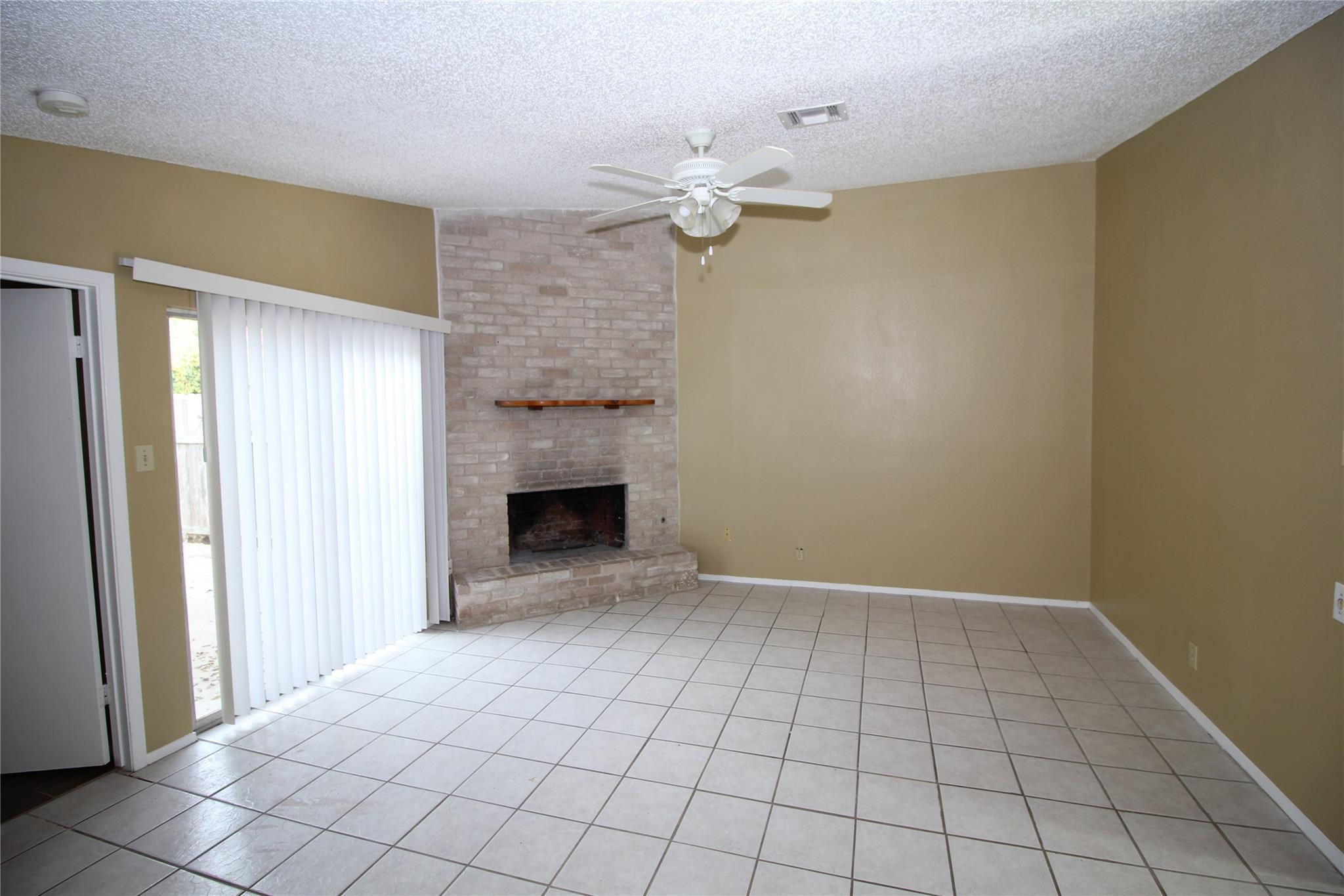 12818 Copper Cliff Ave Property Photo 5