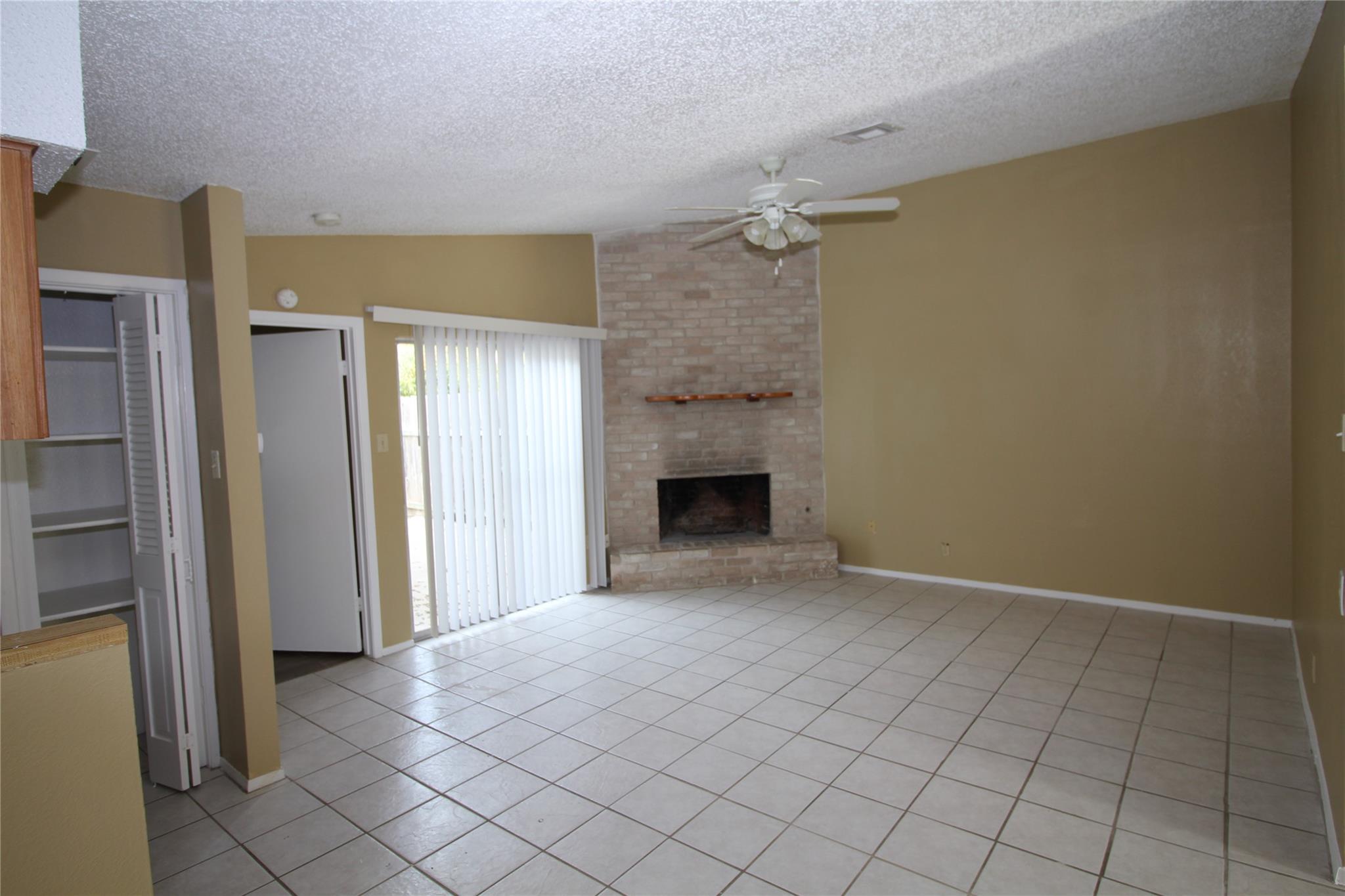 12818 Copper Cliff Ave Property Photo 7
