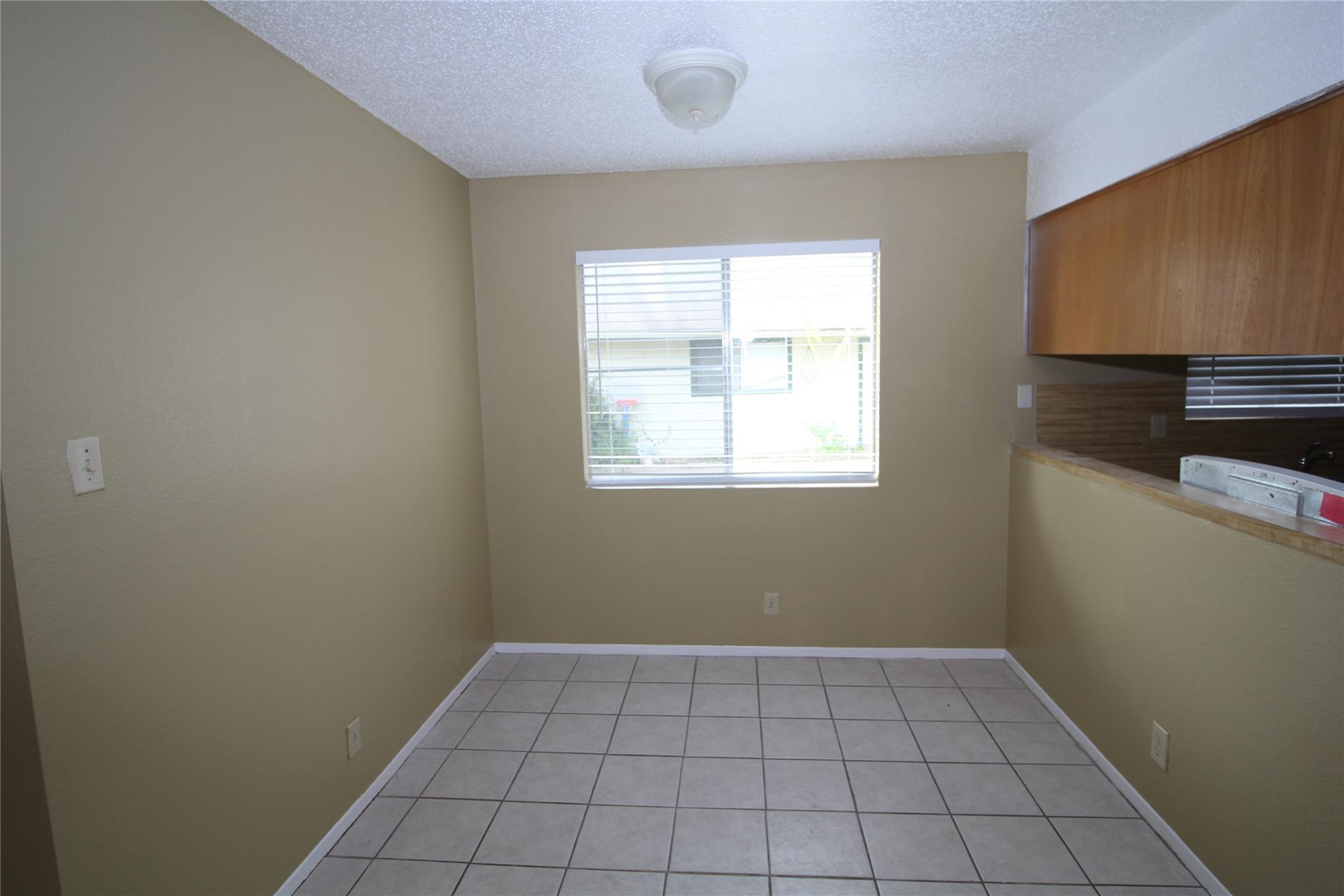 12818 Copper Cliff Ave Property Photo 8