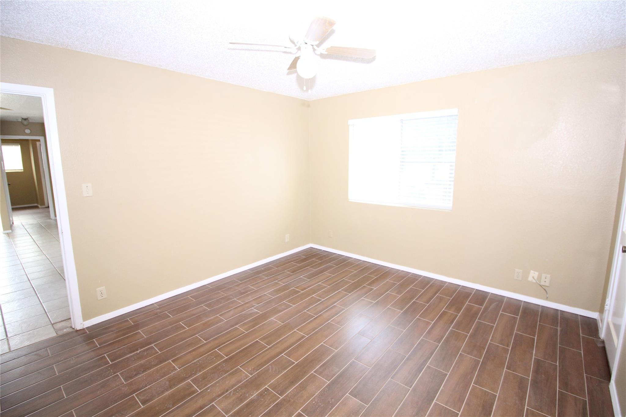 12818 Copper Cliff Ave Property Photo 11