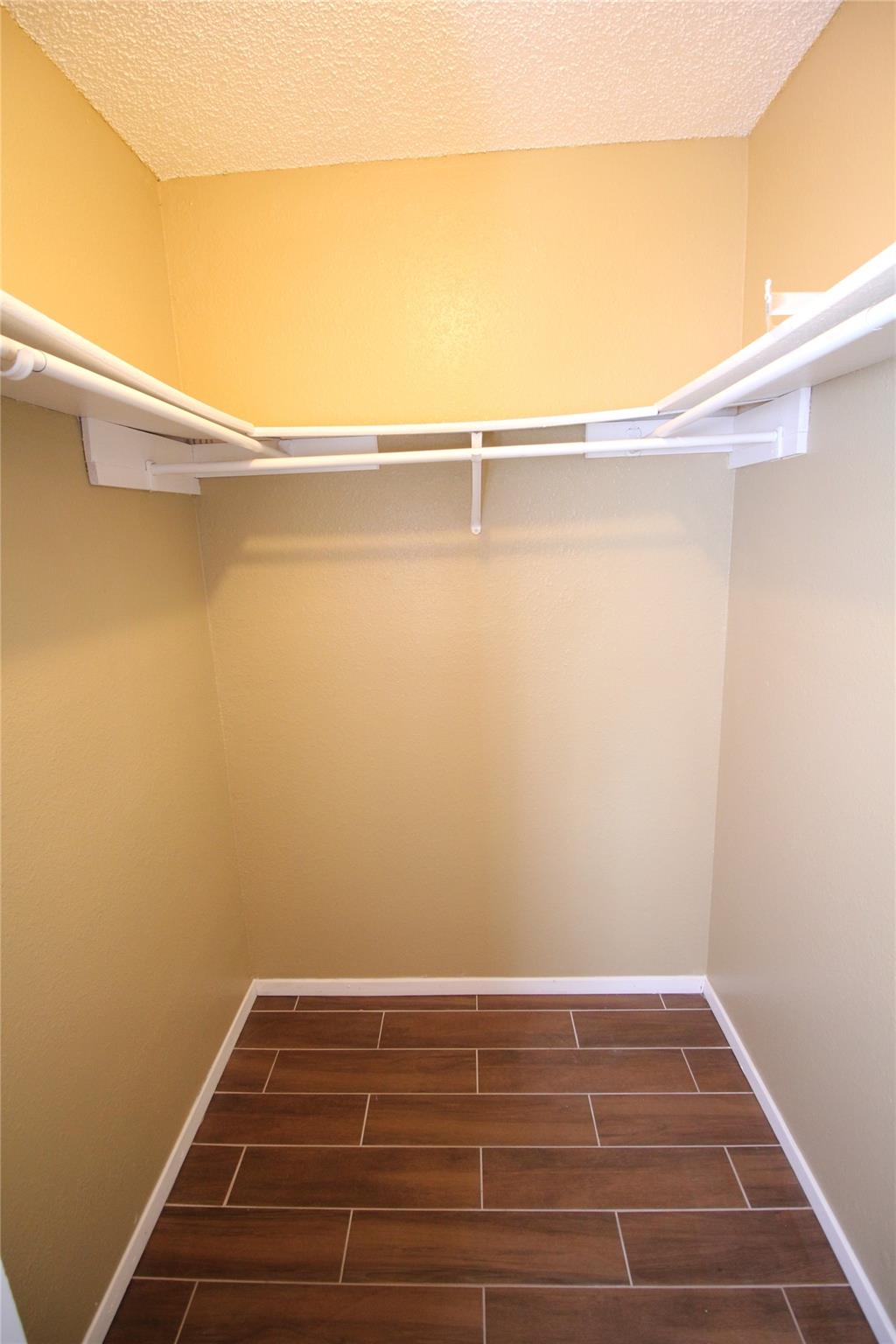 12818 Copper Cliff Ave Property Photo 12