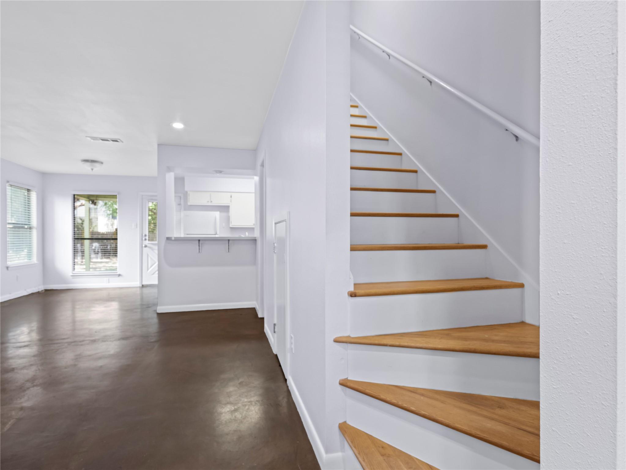 401 W Elizabeth St #A Property Photo 1