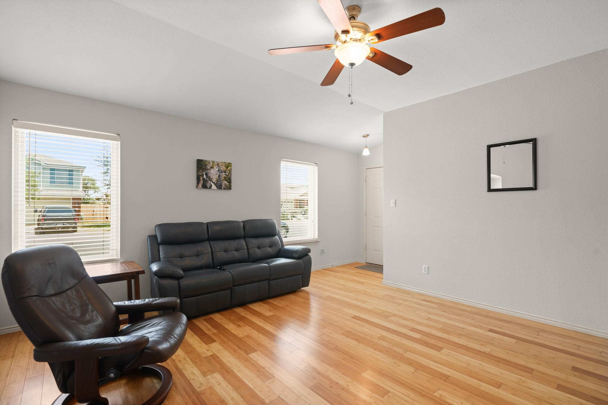 1511 Nettie Dr Property Photo 6