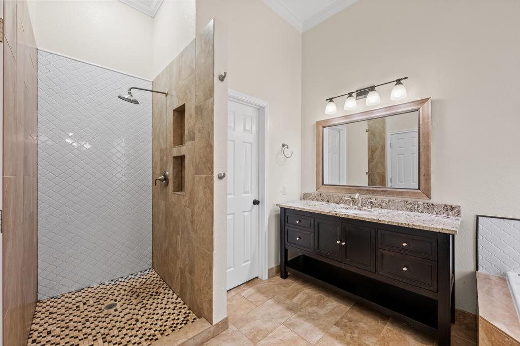2602 Henley Dr Property Photo 18