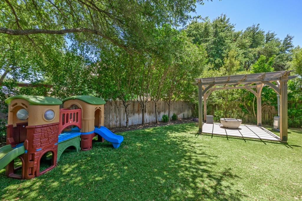 2602 Henley Dr Property Photo 28