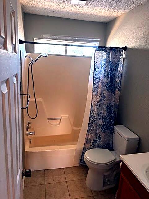 210 N Vanderveer St #7 Property Photo 7