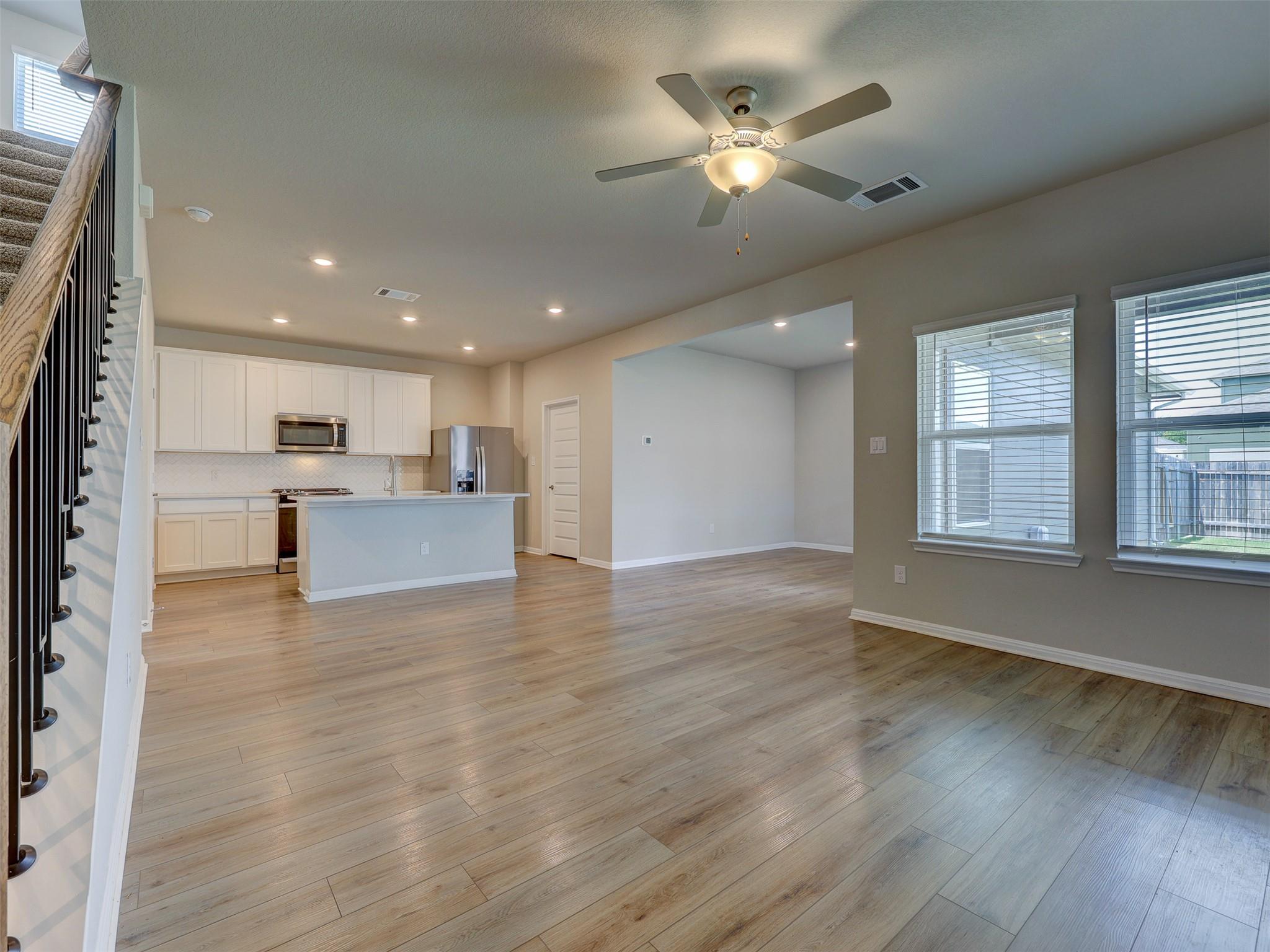 10205 Mager Ln Property Photo 7