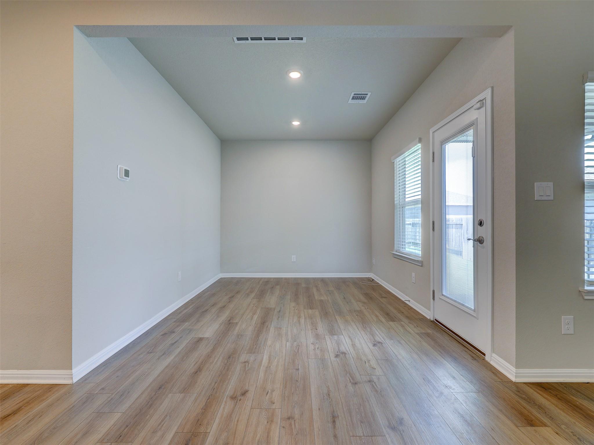10205 Mager Ln Property Photo 10
