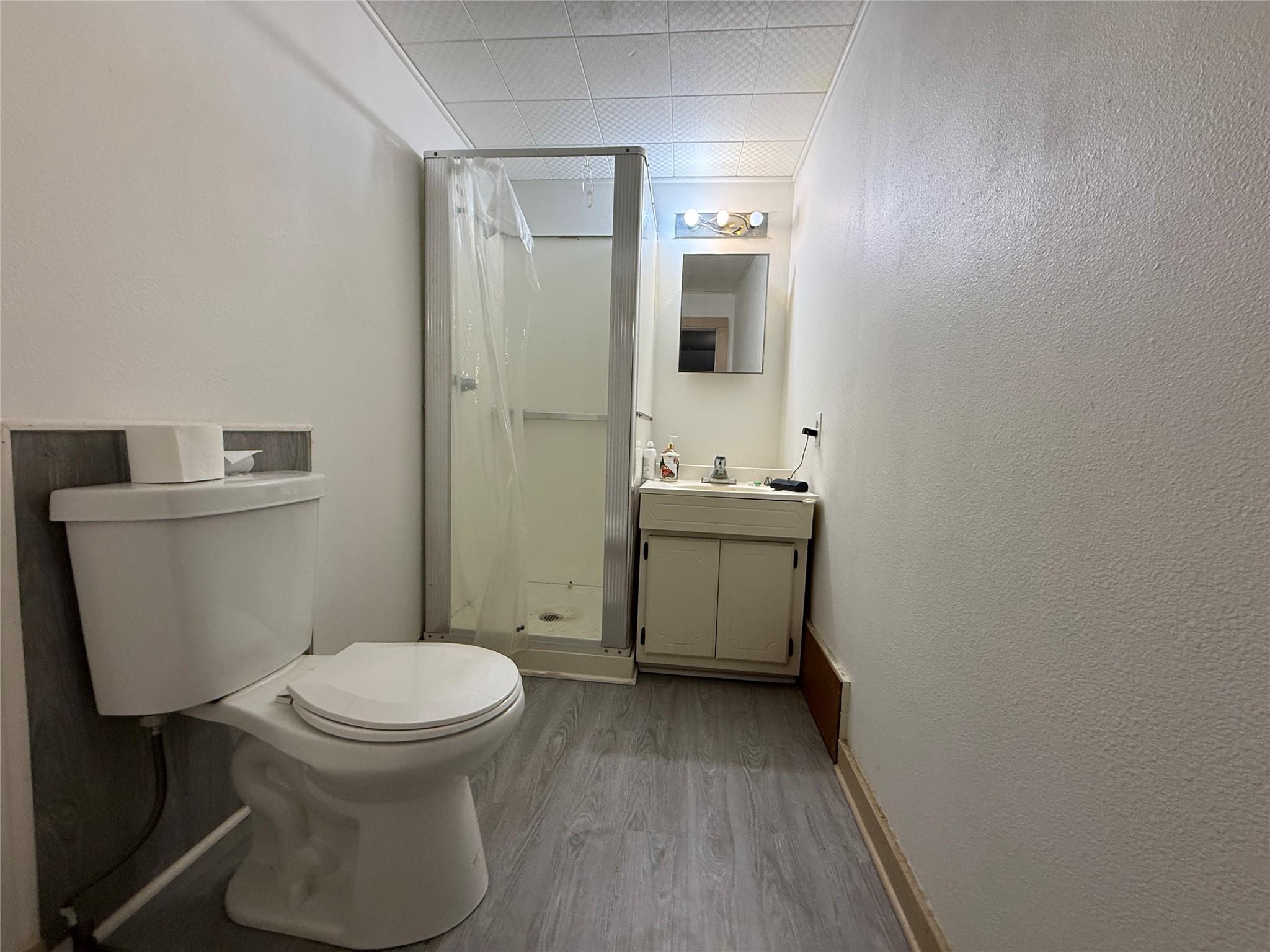 231 E Live Oak St #b Property Photo 8