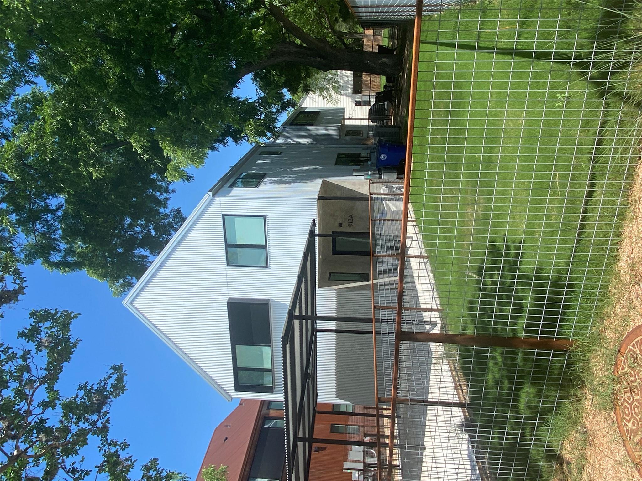913 Tillery St #b Property Photo 24