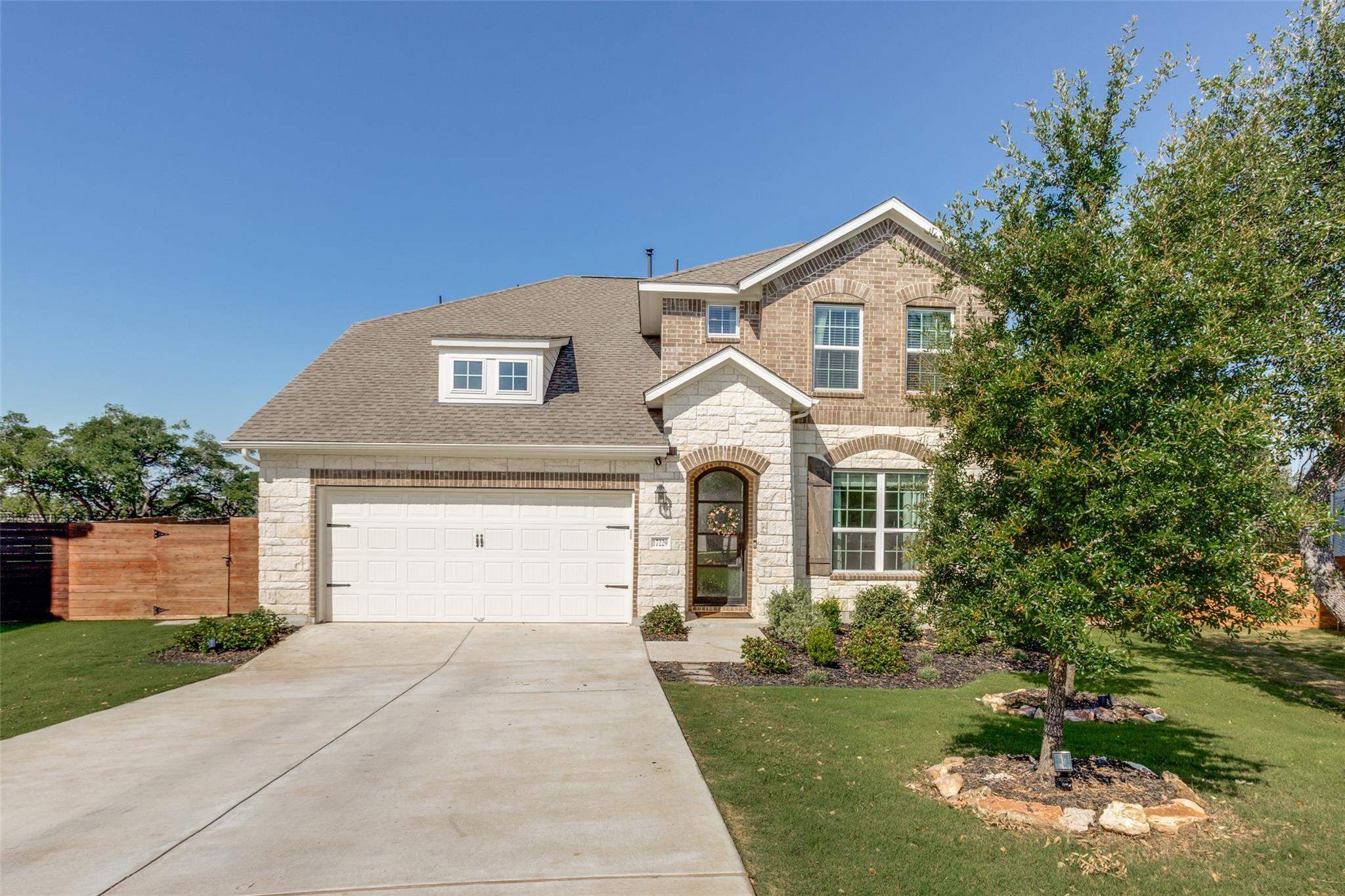 17229 Rossignol Cv Property Photo 2
