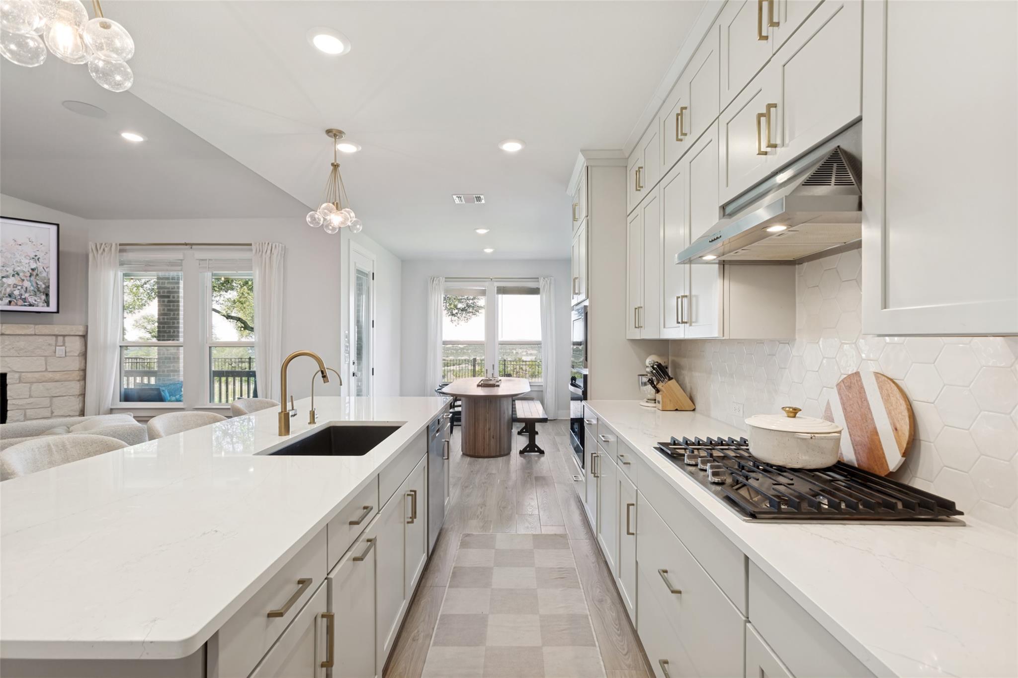 17229 Rossignol Cv Property Photo 6