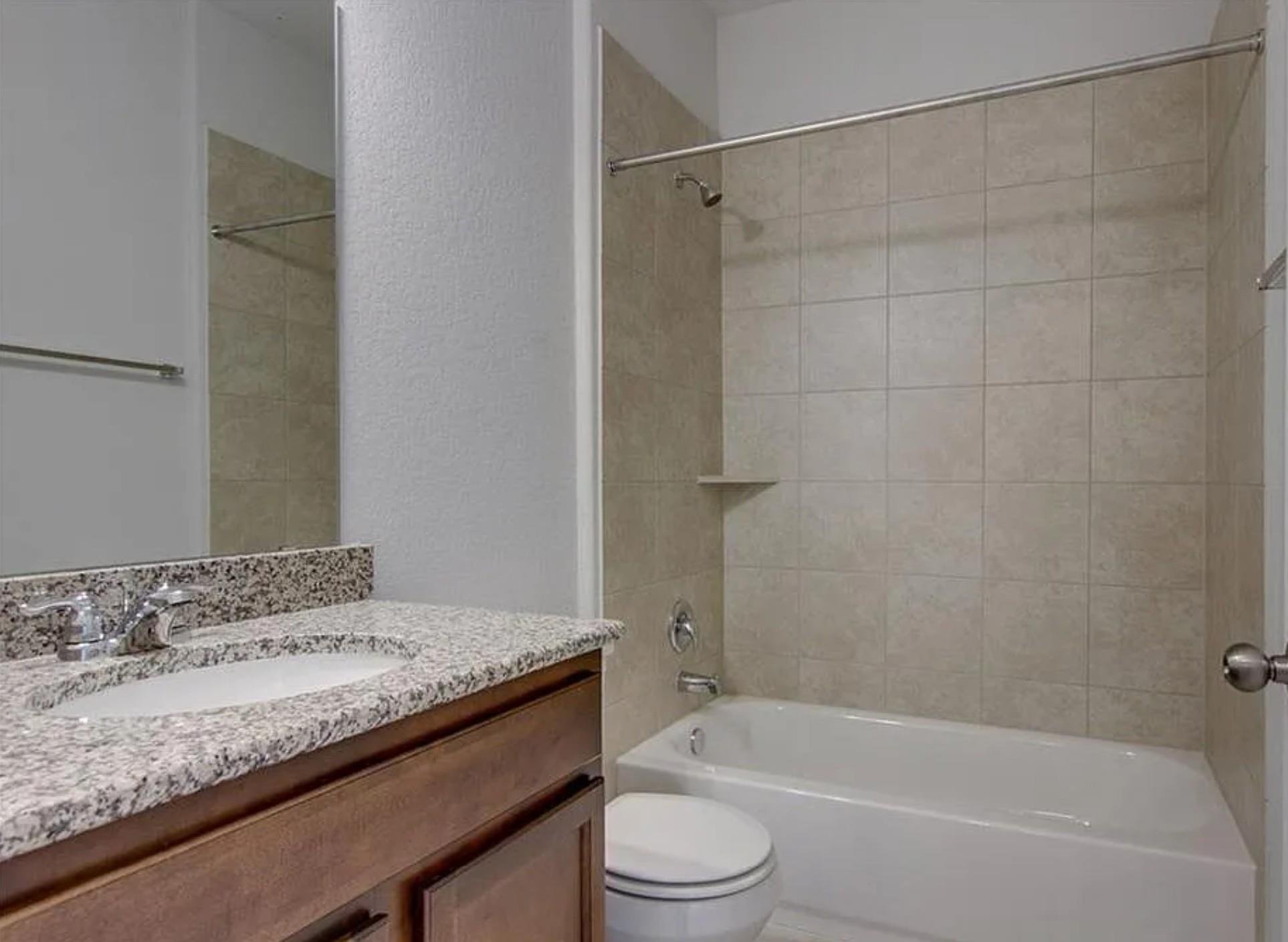 240 La Escalera Dr Property Photo 23