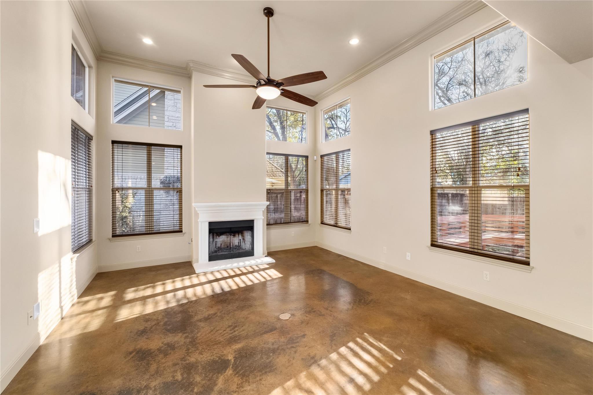 5603 Clay Ave B Property Photo 5