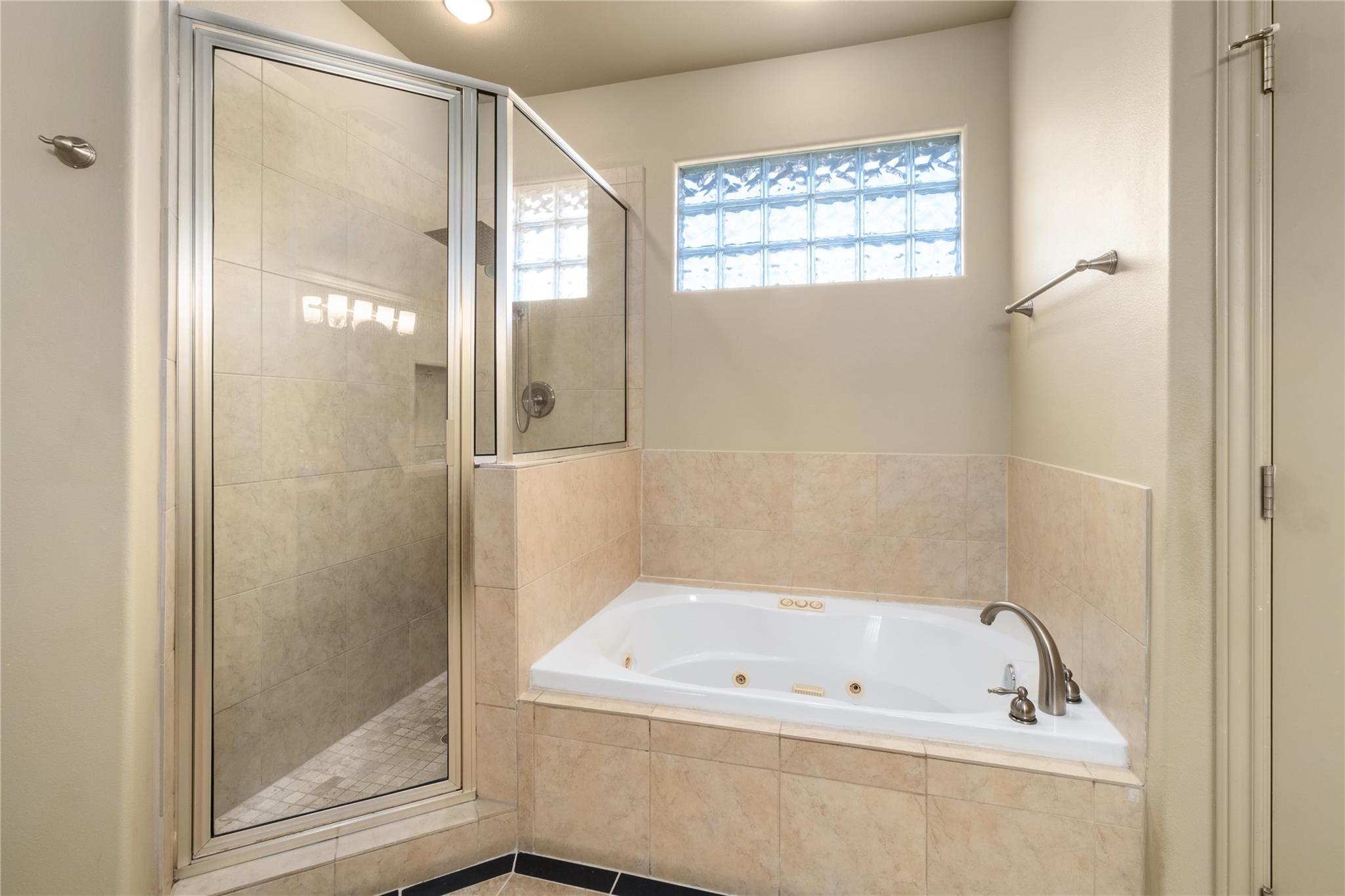 5603 Clay Ave B Property Photo 14