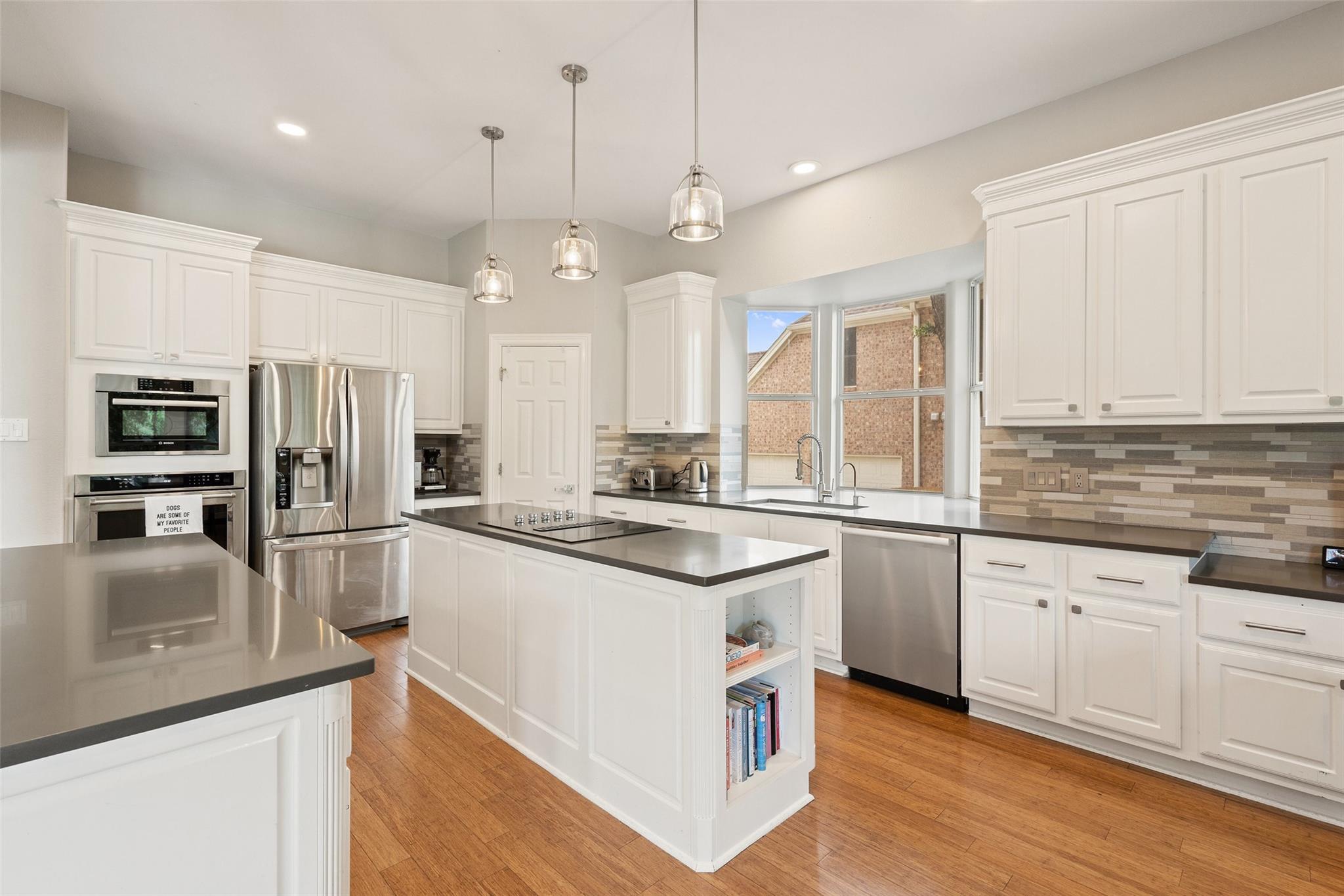 445 Champions Dr Property Photo 15