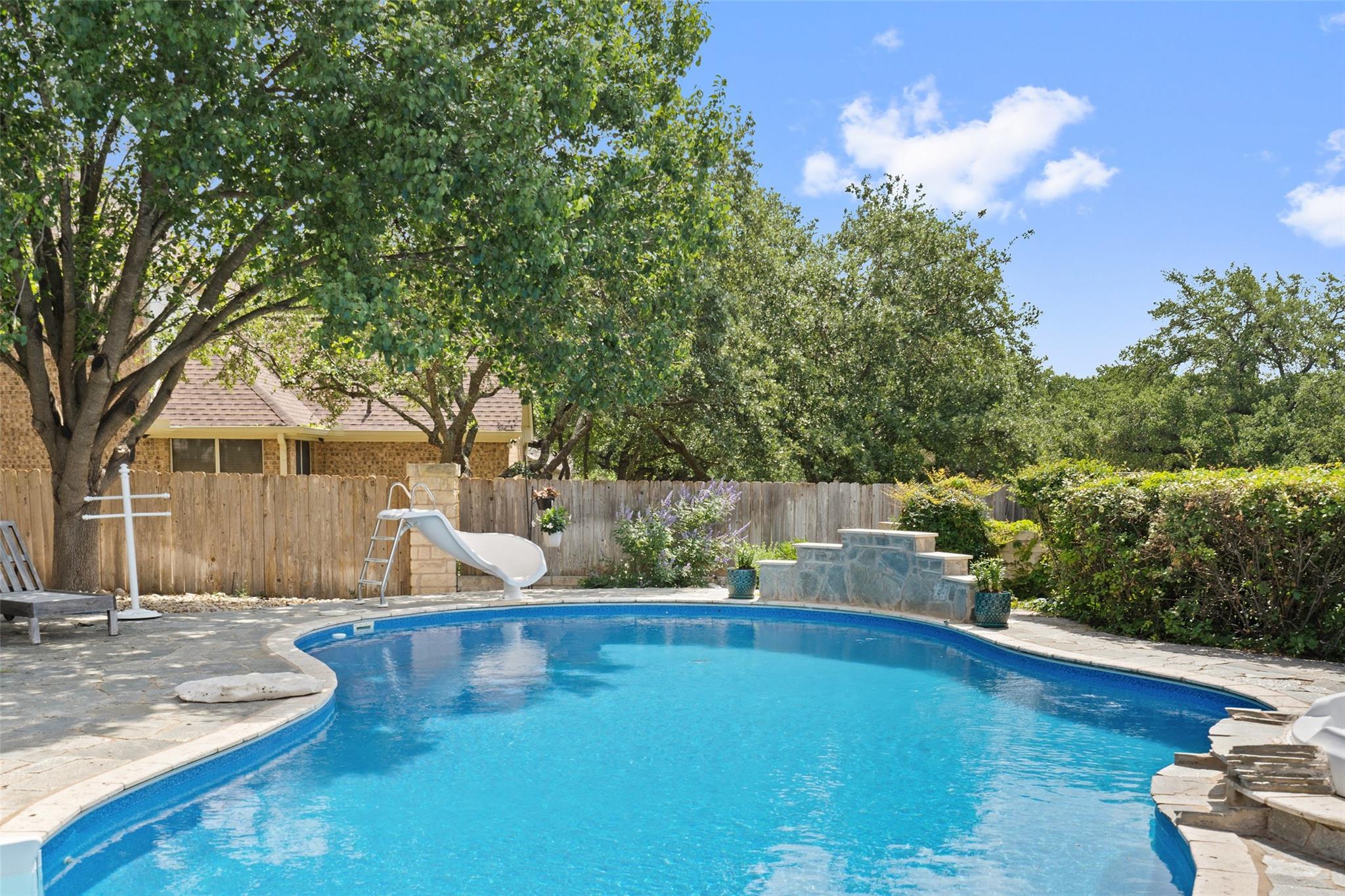 445 Champions Dr Property Photo 35