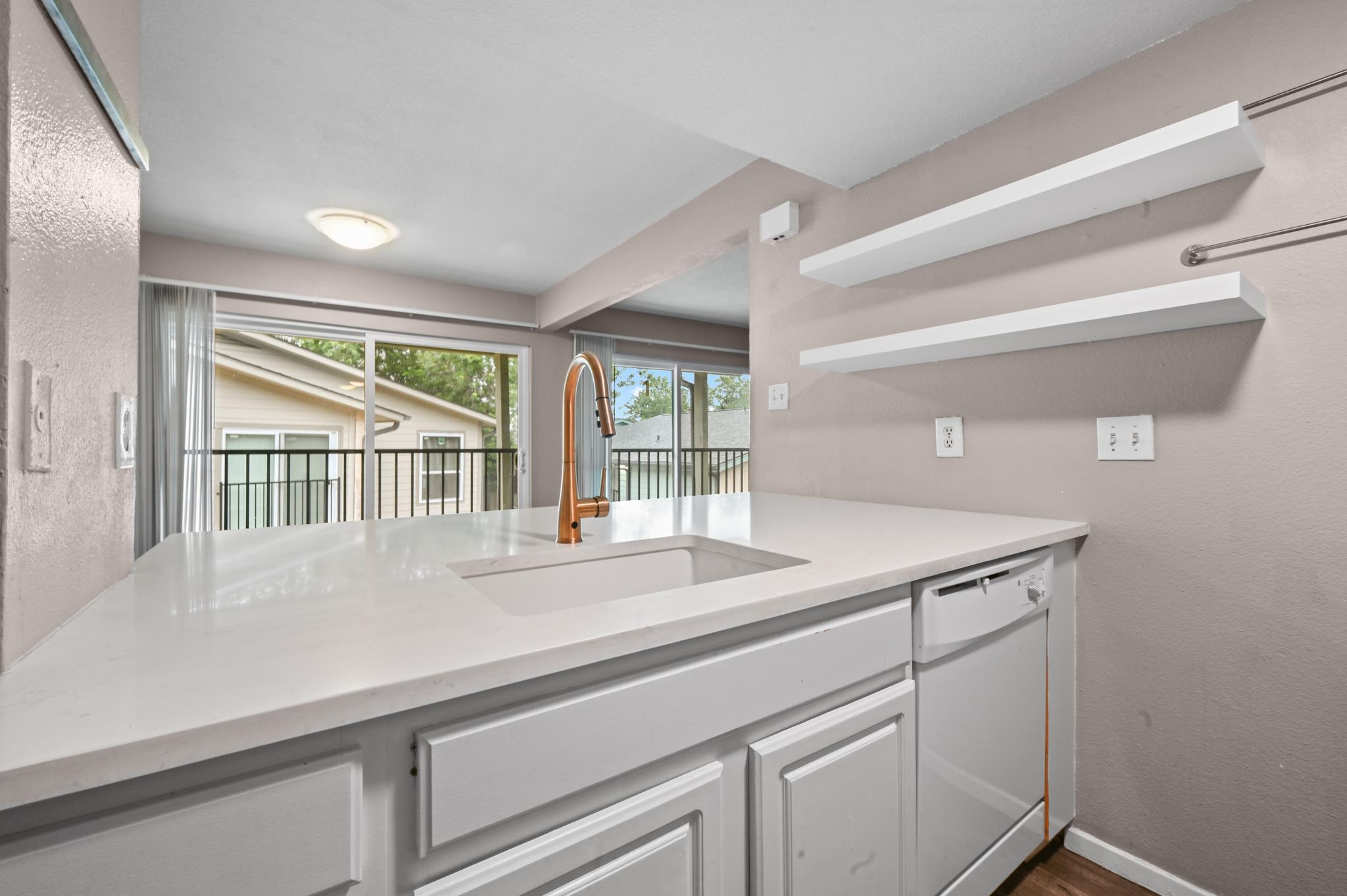 2124 Burton Dr #204 Property Photo 10