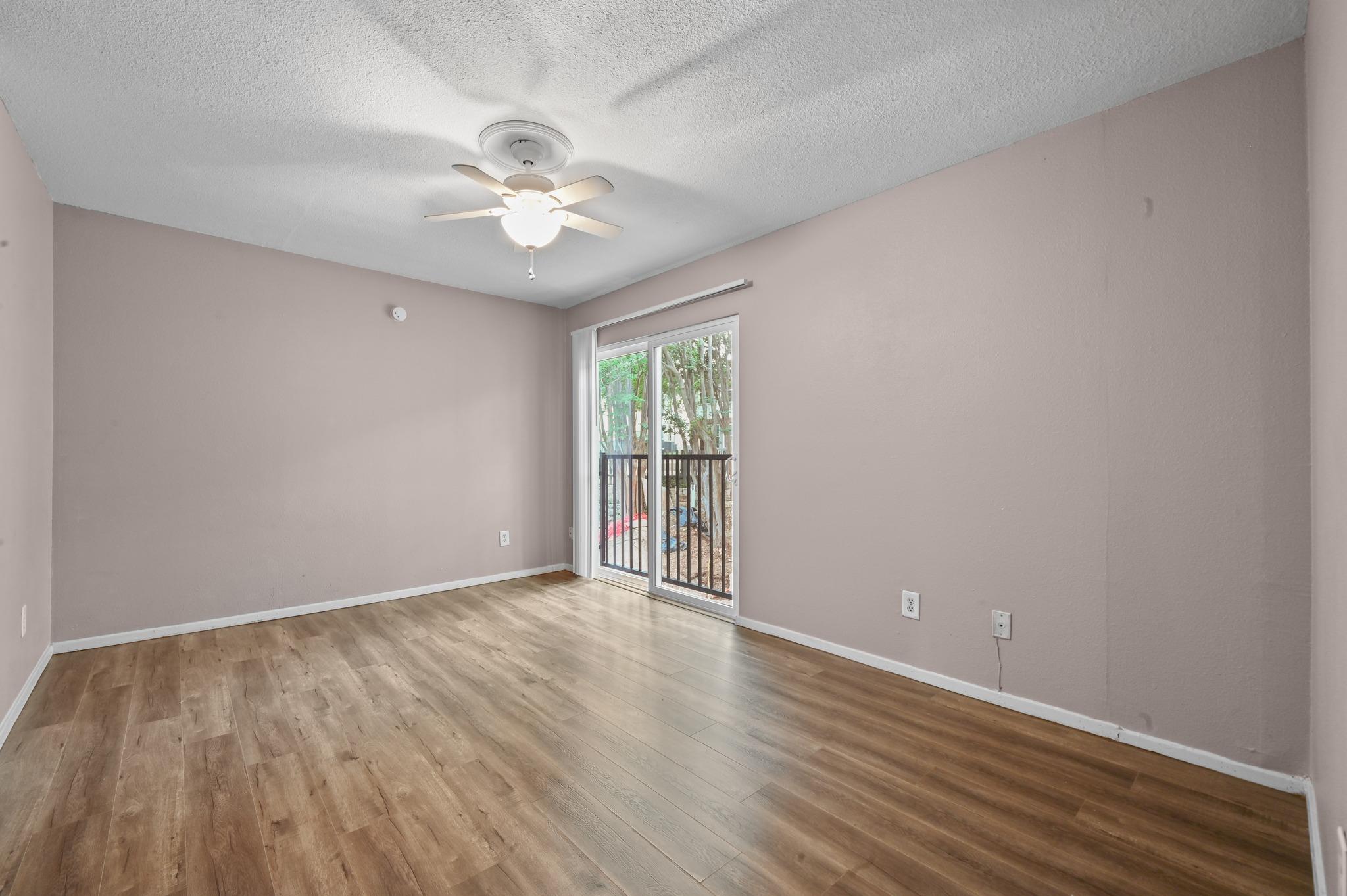 2124 Burton Dr #204 Property Photo 13