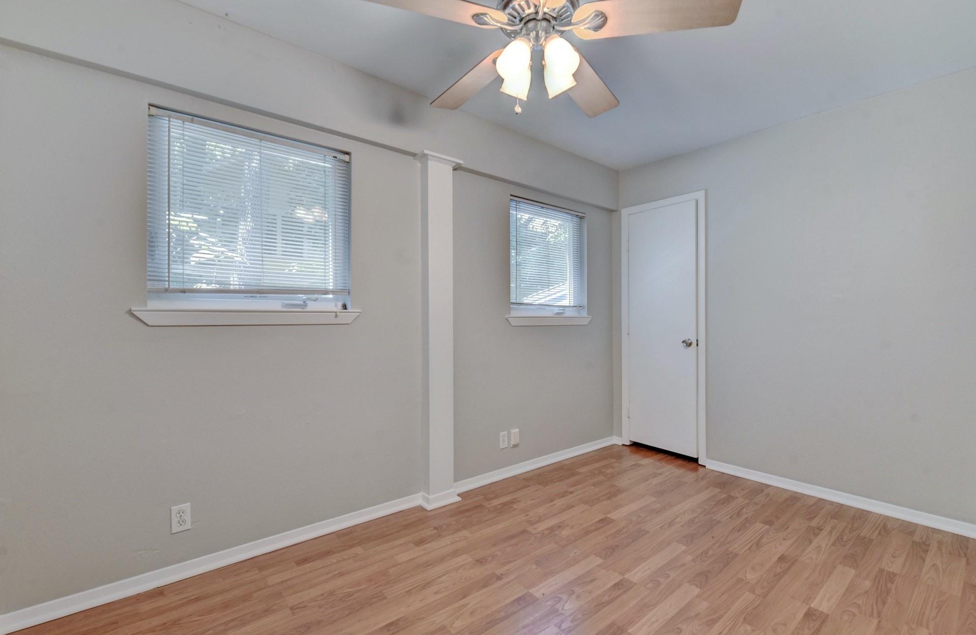 2712 Whitis Ave #b Property Photo 10