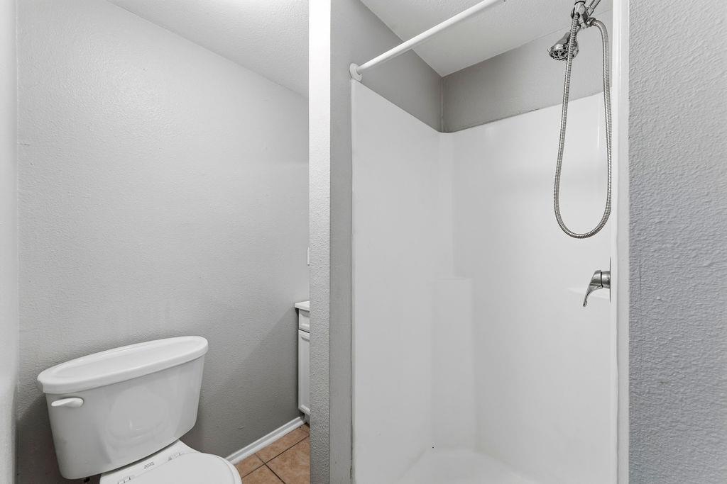 2712 Whitis Ave #b Property Photo 13