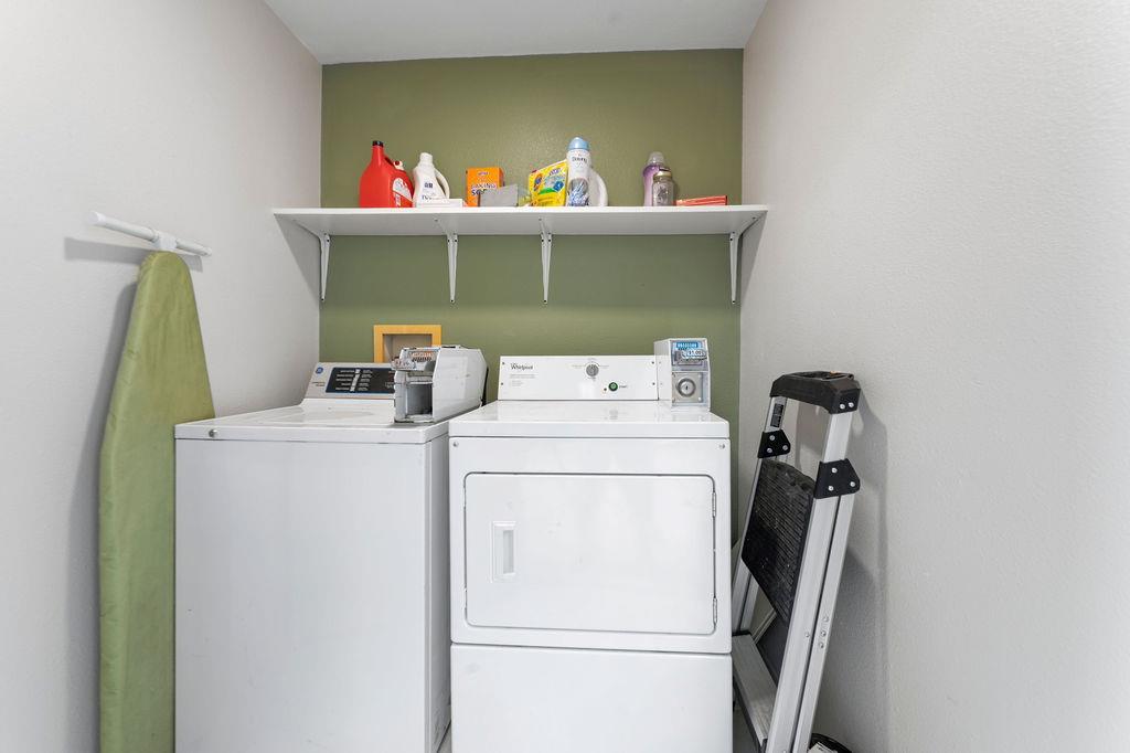 2712 Whitis Ave #b Property Photo 14