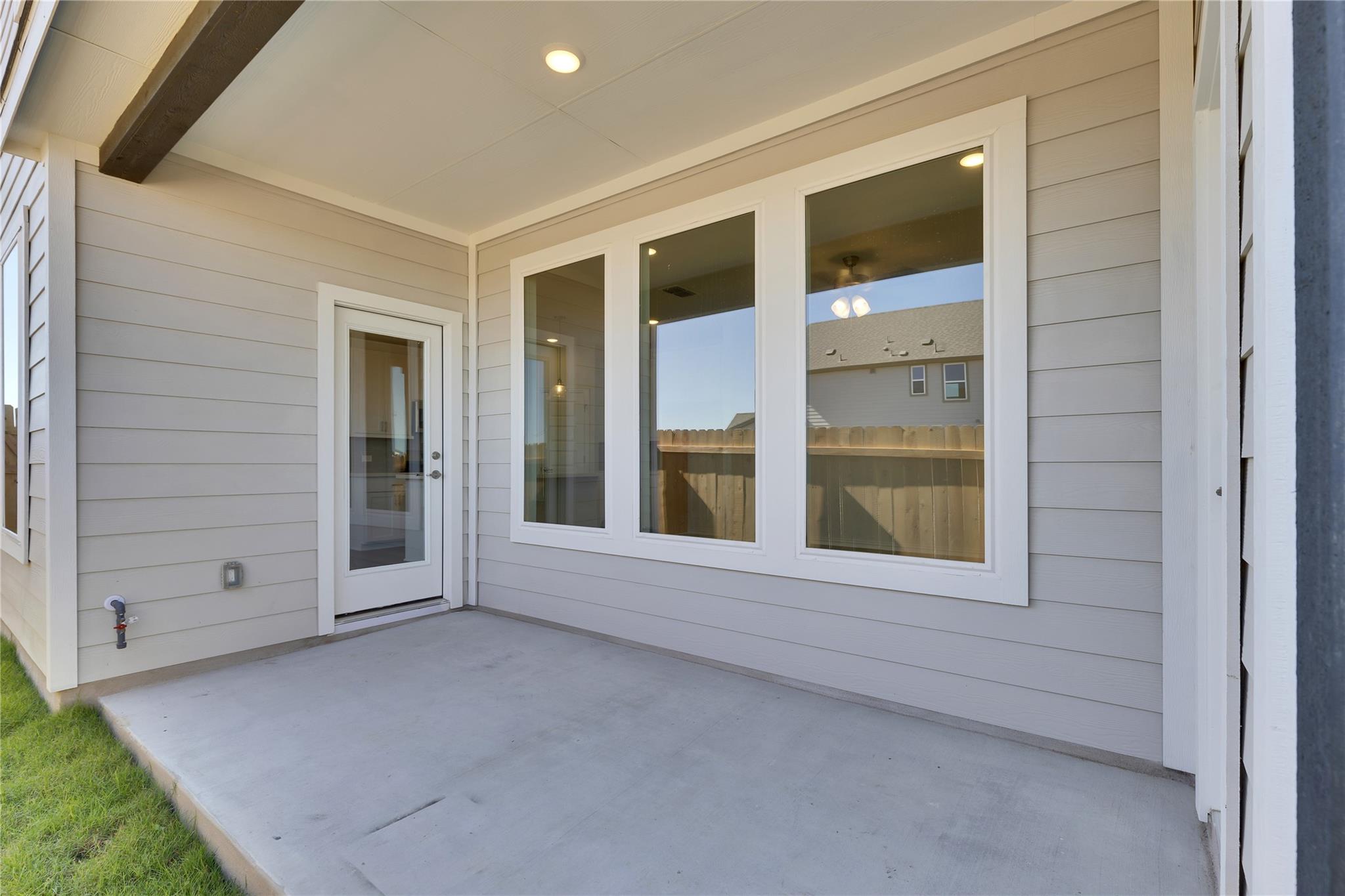 156 Hartson Dr Property Photo 7