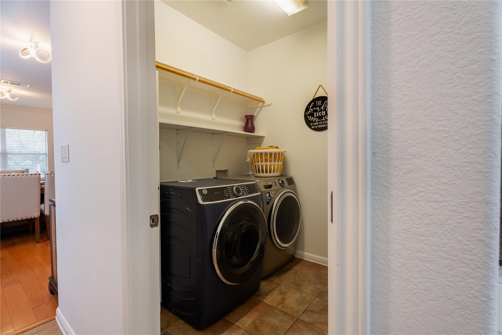 7733 Buckmeadow Dr Property Photo 6