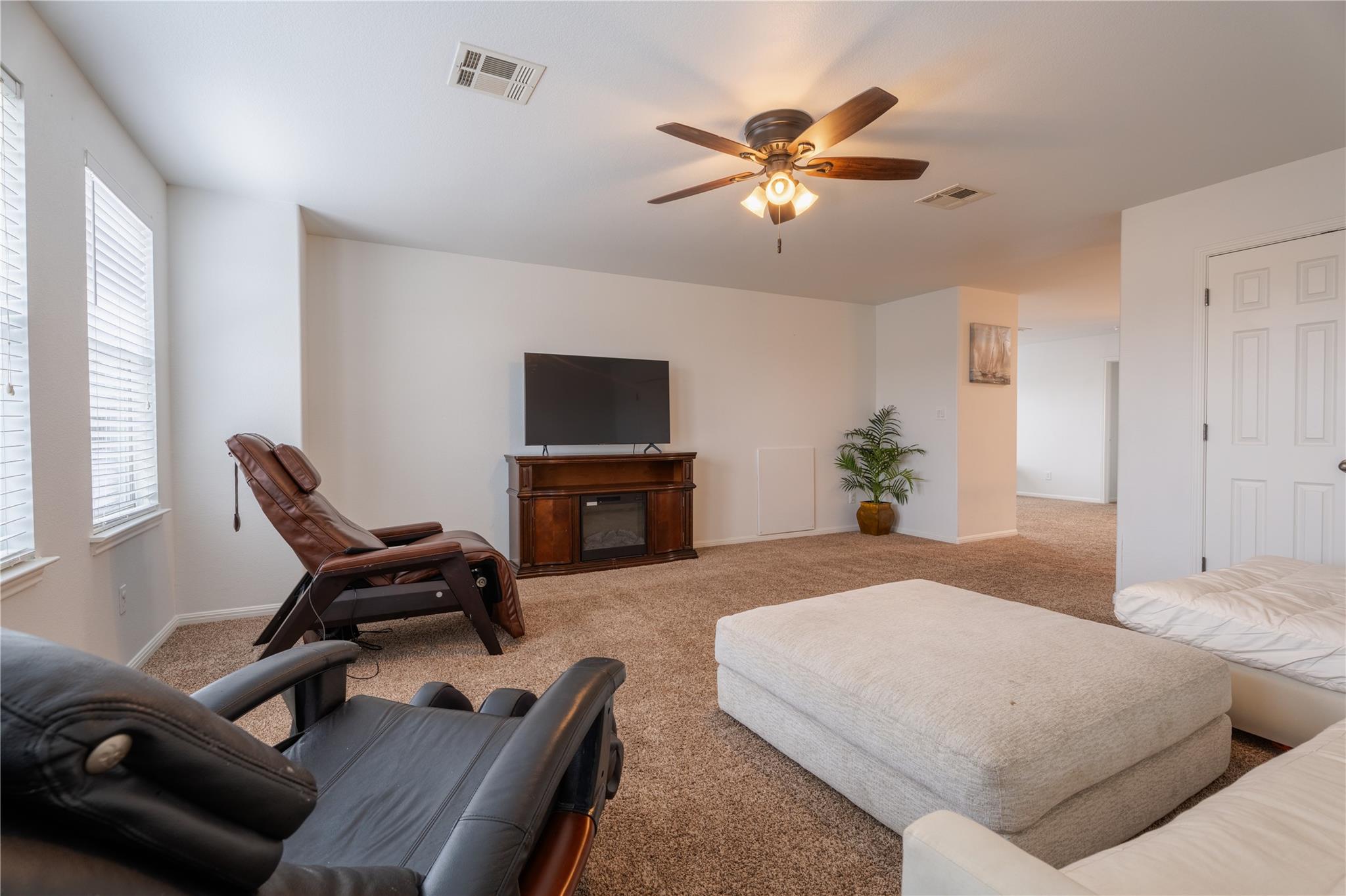 7733 Buckmeadow Dr Property Photo 33
