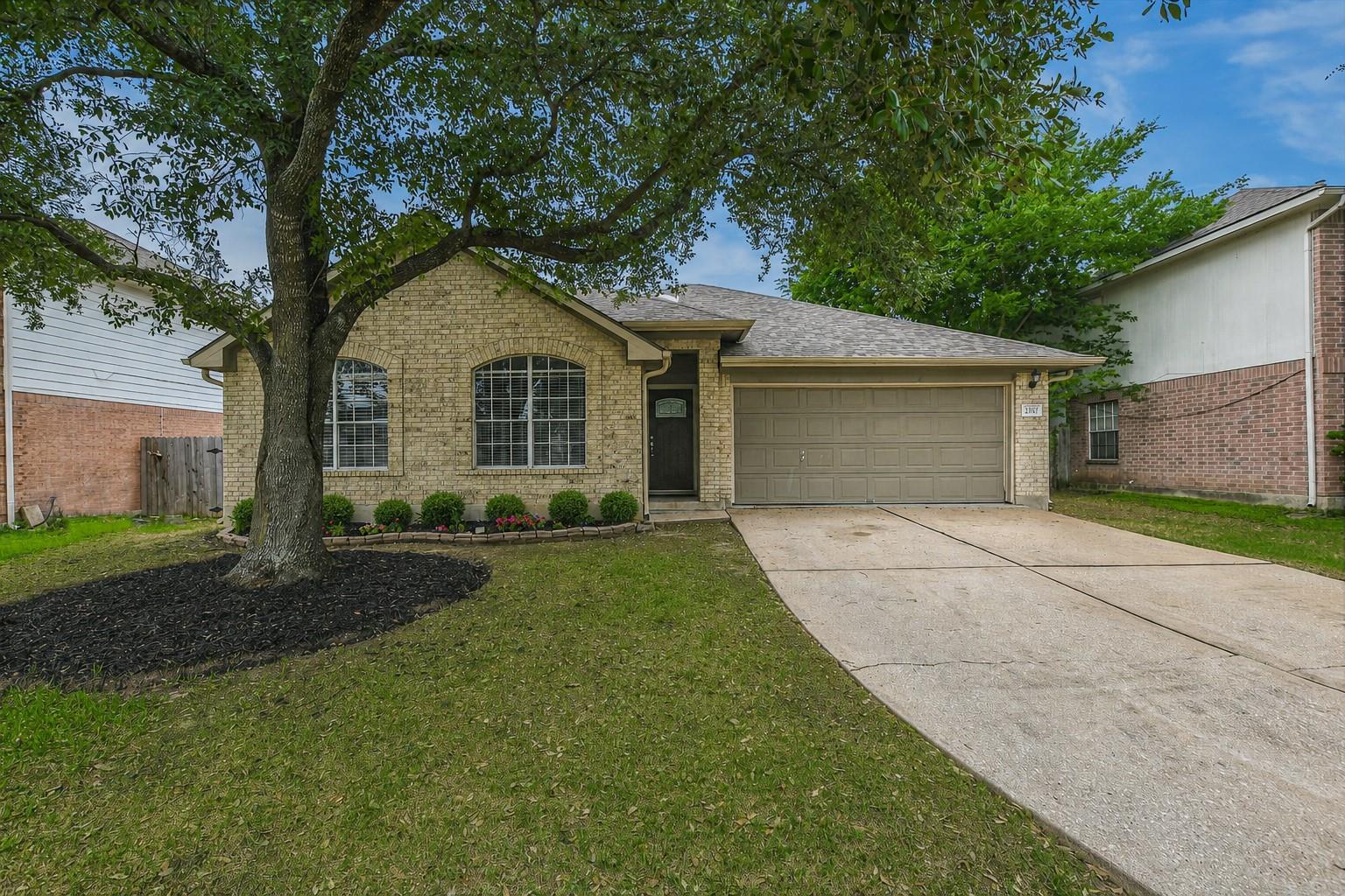 2307 Logan Dr Property Photo 1