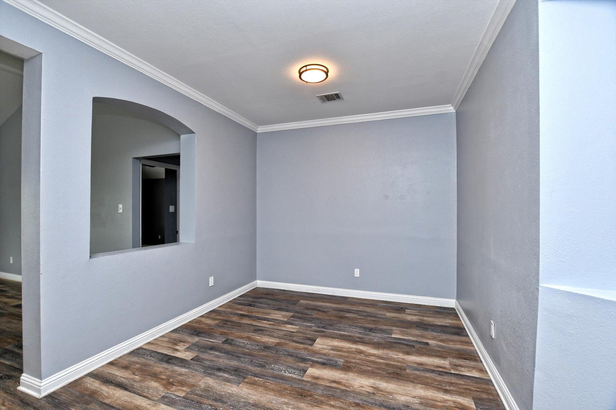 2307 Logan Dr Property Photo 6