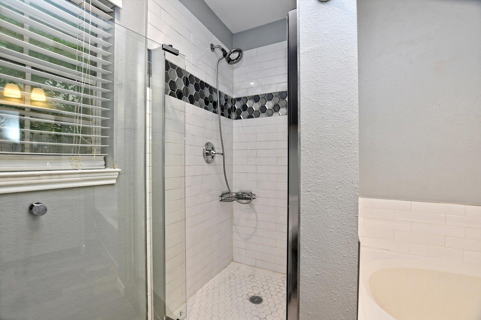 2307 Logan Dr Property Photo 25