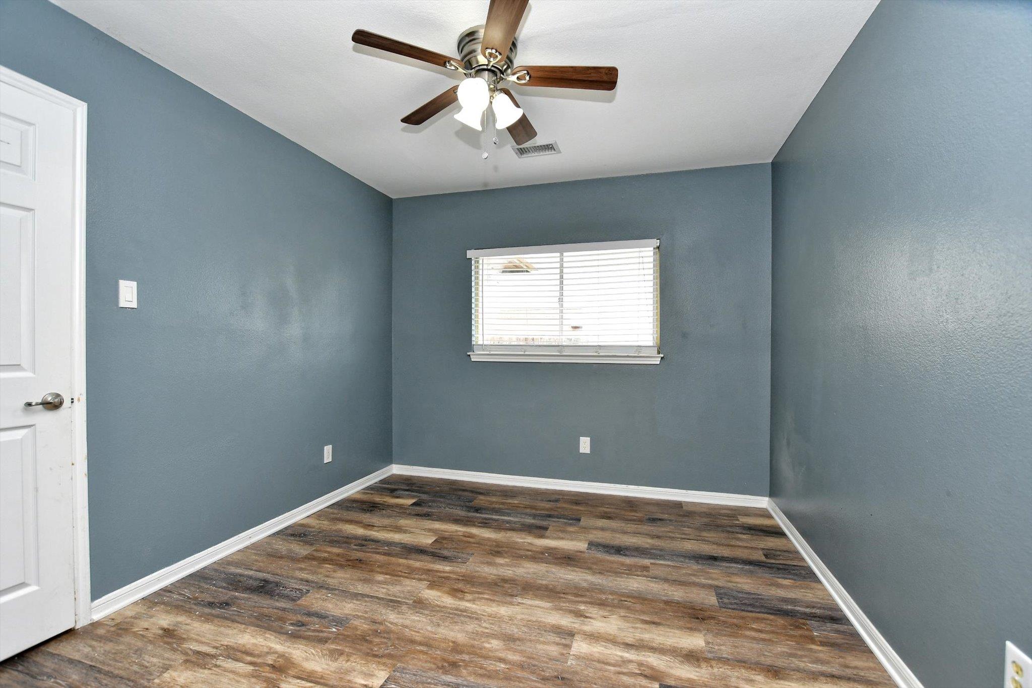 2307 Logan Dr Property Photo 28