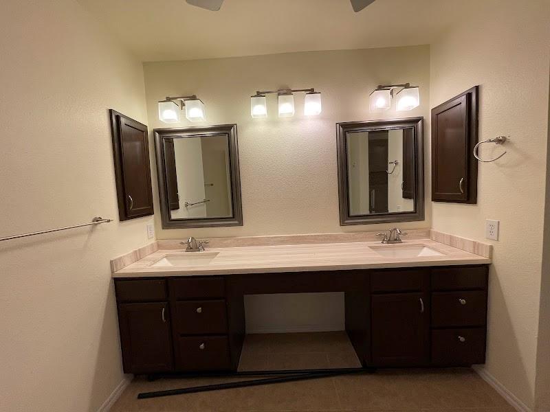 1825 Red Rock Dr Property Photo 23