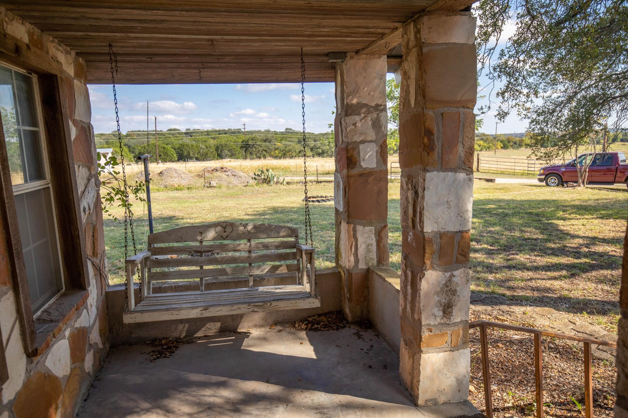 14942 Cedar Valley Rd Property Photo 4