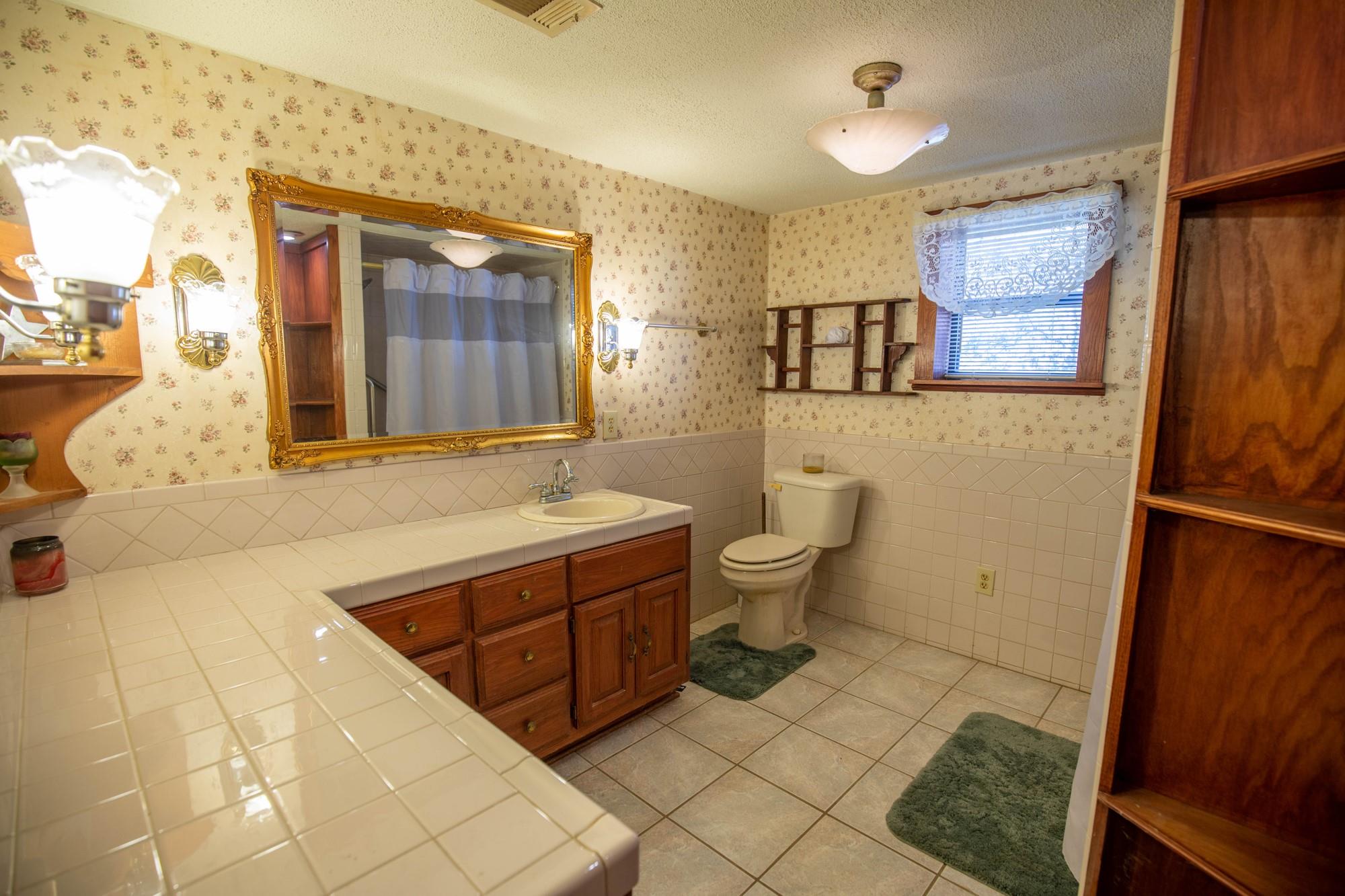 14942 Cedar Valley Rd Property Photo 9