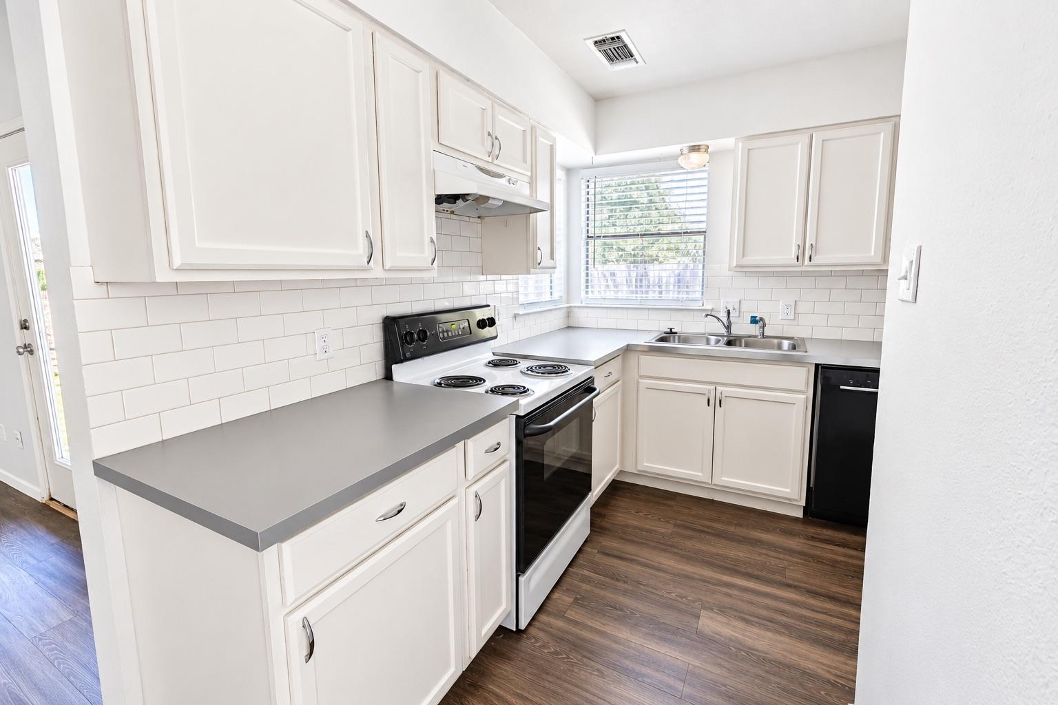 9412 Teasdale Ter #b Property Photo 8
