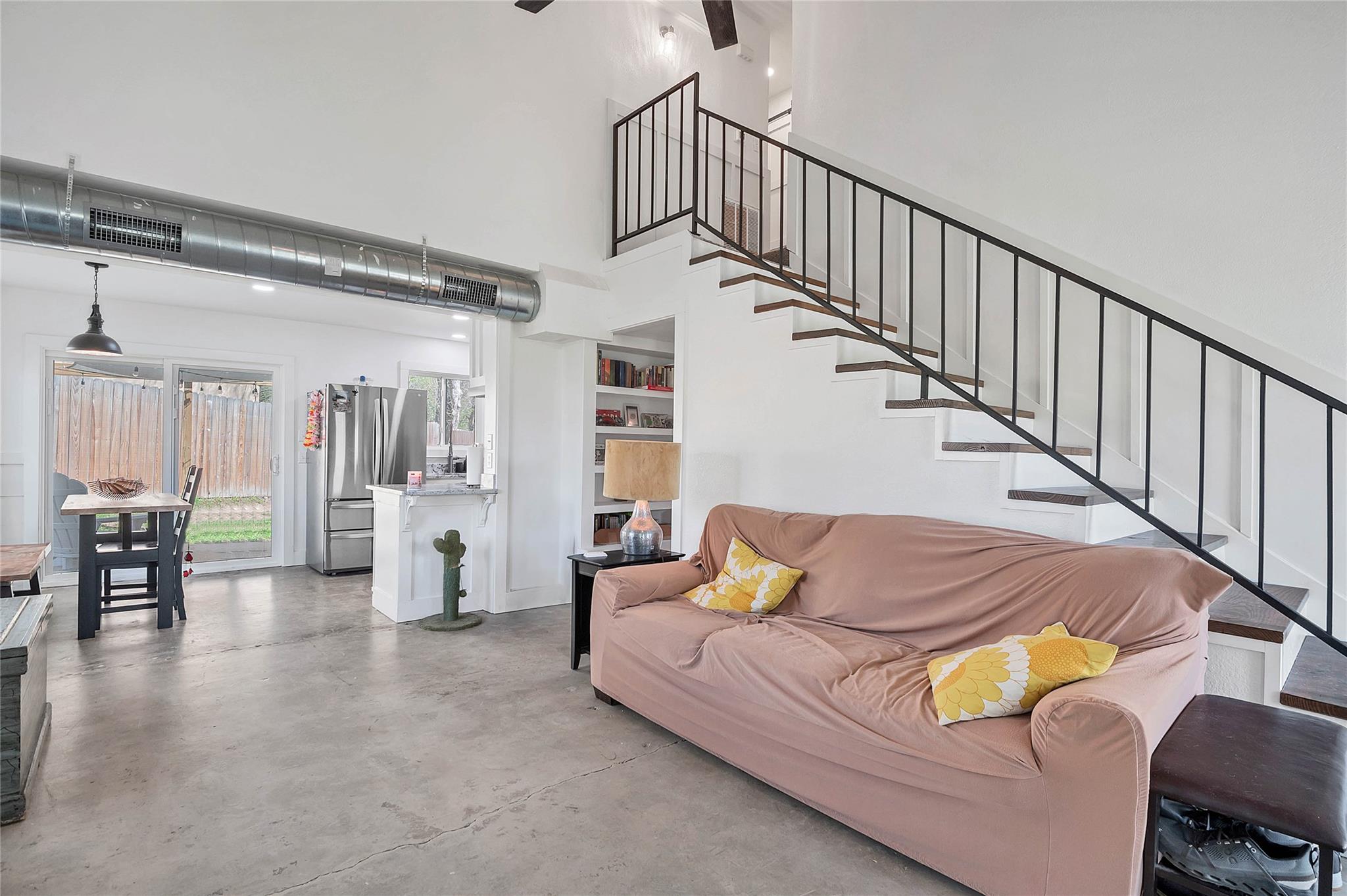 2001 Iroquois Ln Property Photo 21