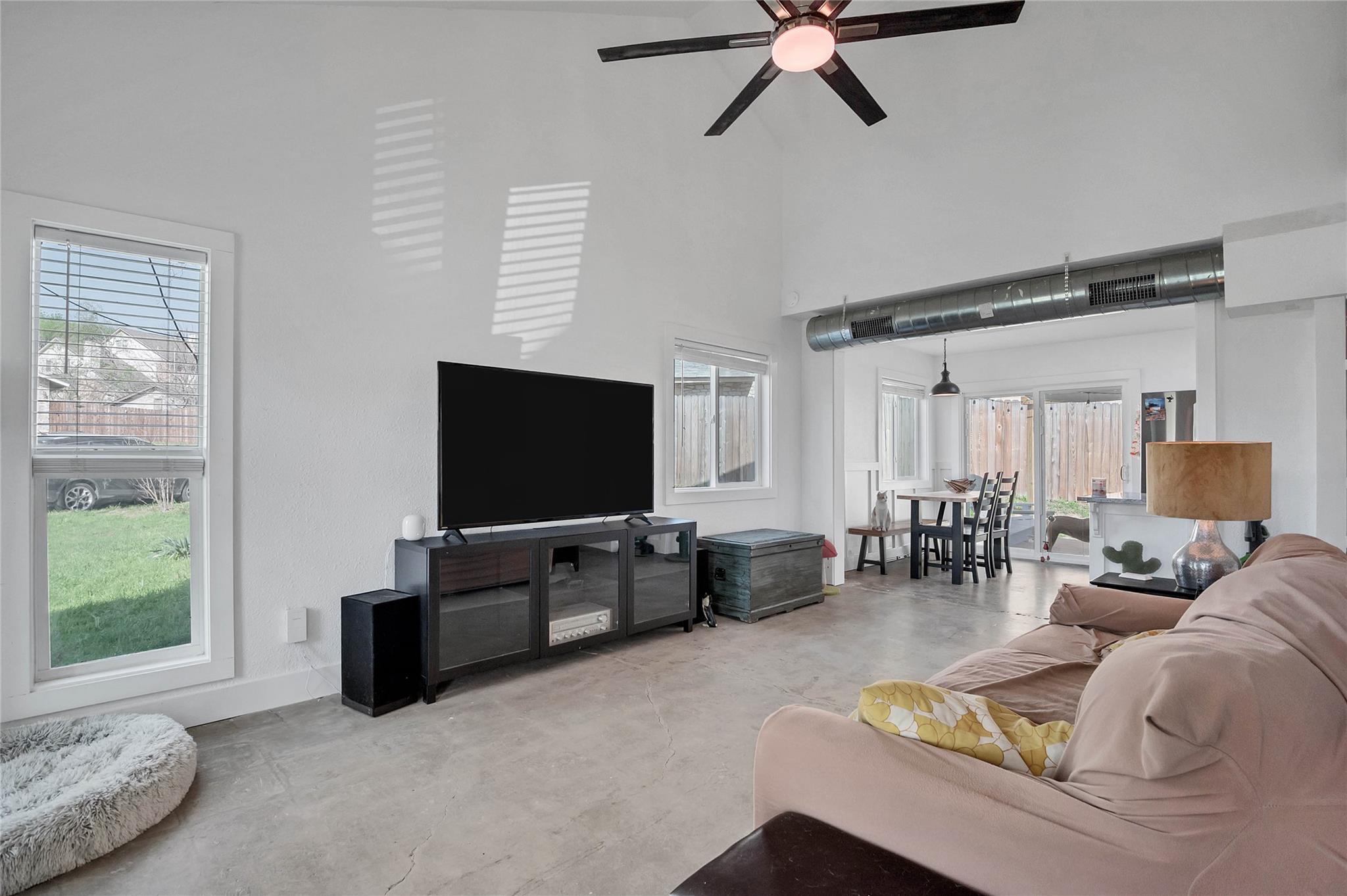 2001 Iroquois Ln Property Photo 22