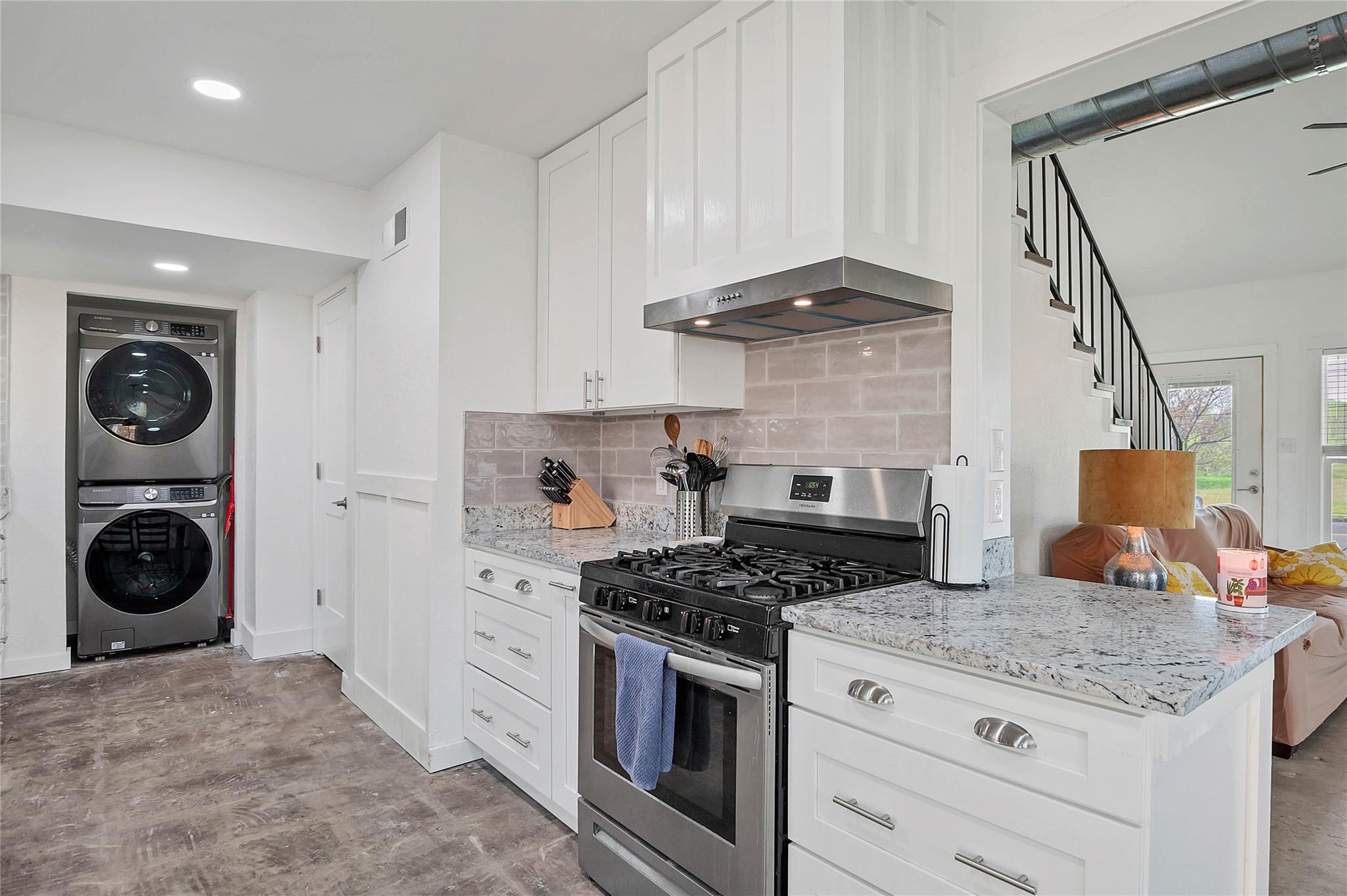 2001 Iroquois Ln Property Photo 26