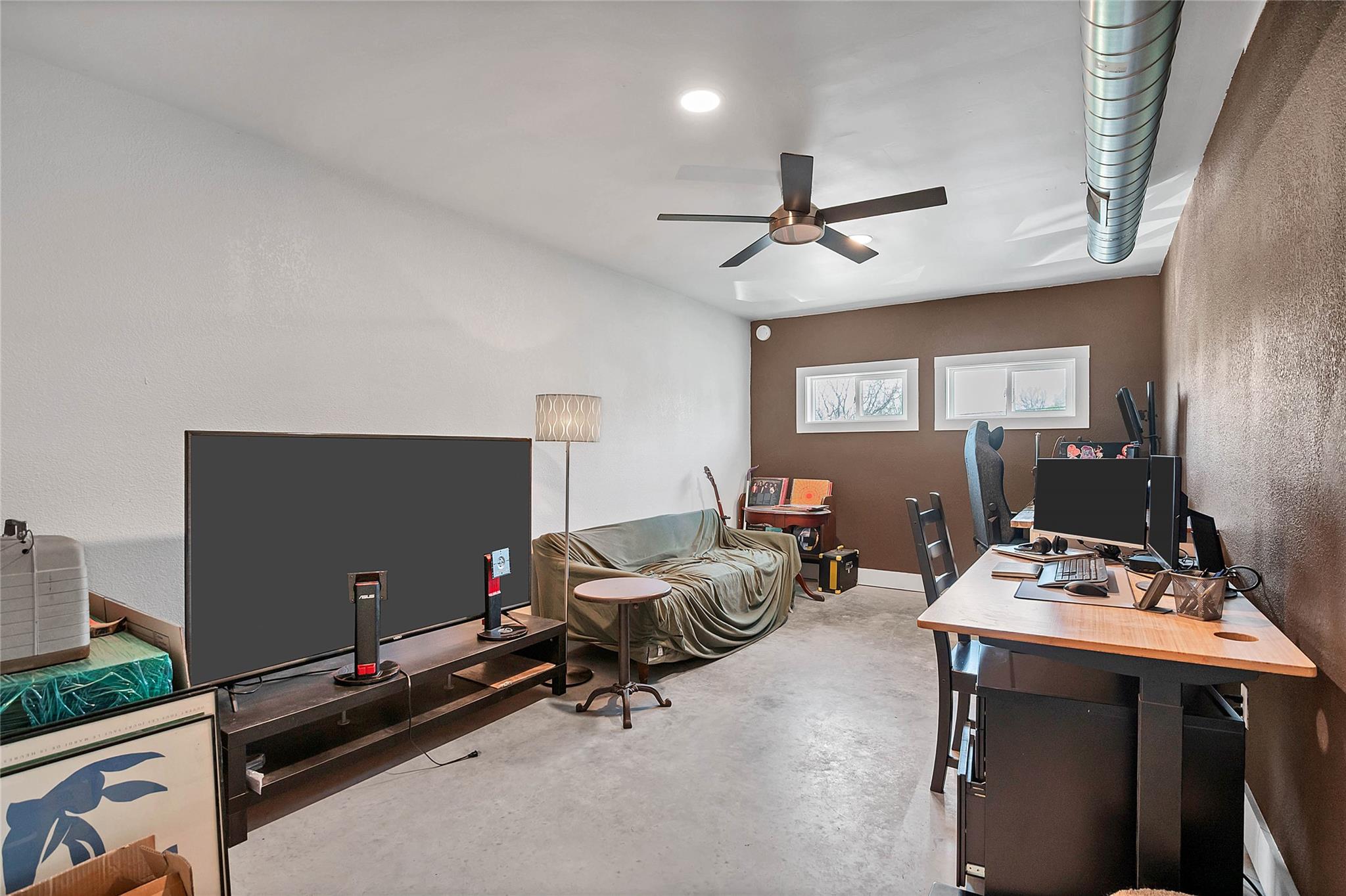 2001 Iroquois Ln Property Photo 32