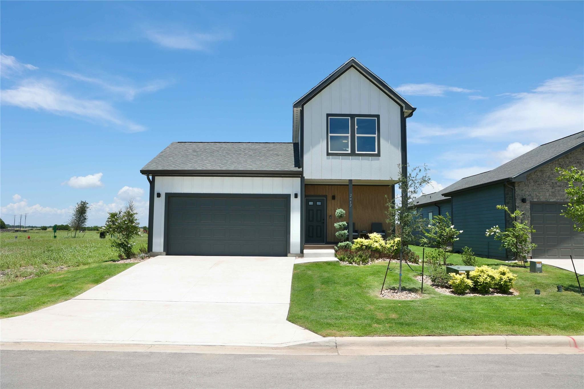 2017 Applewood Dr Property Photo 1