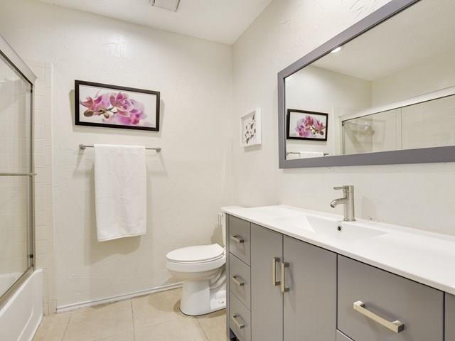 6013 Avery Island Ave Property Photo 9