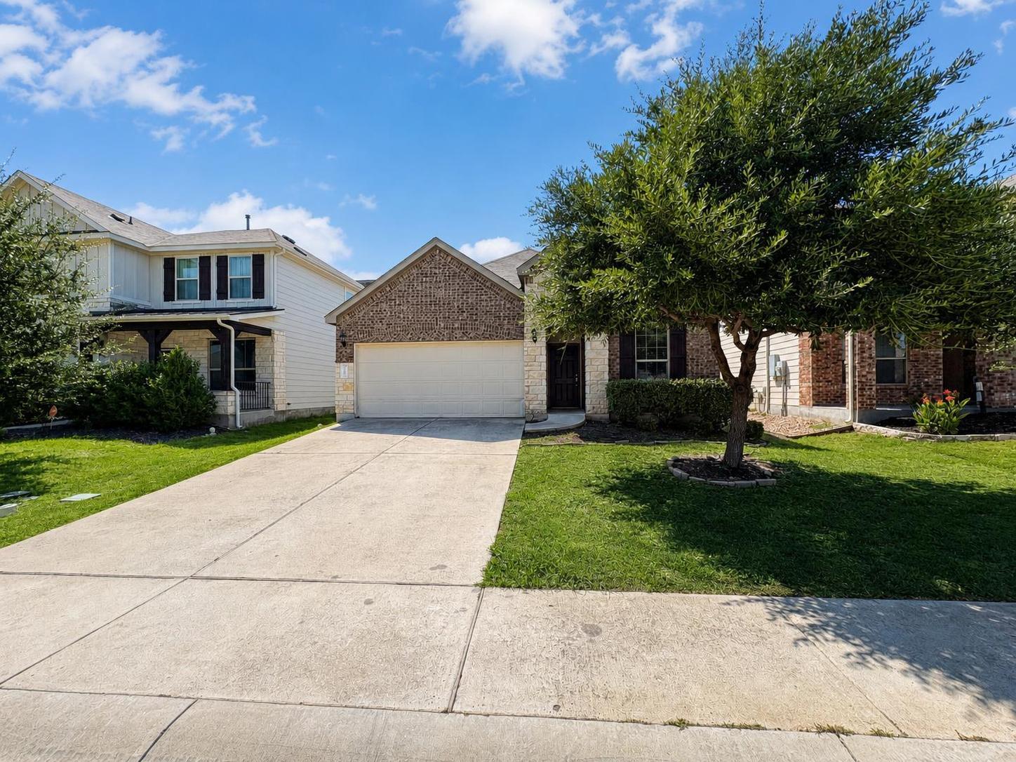9907 Quercia Dr Property Photo 1