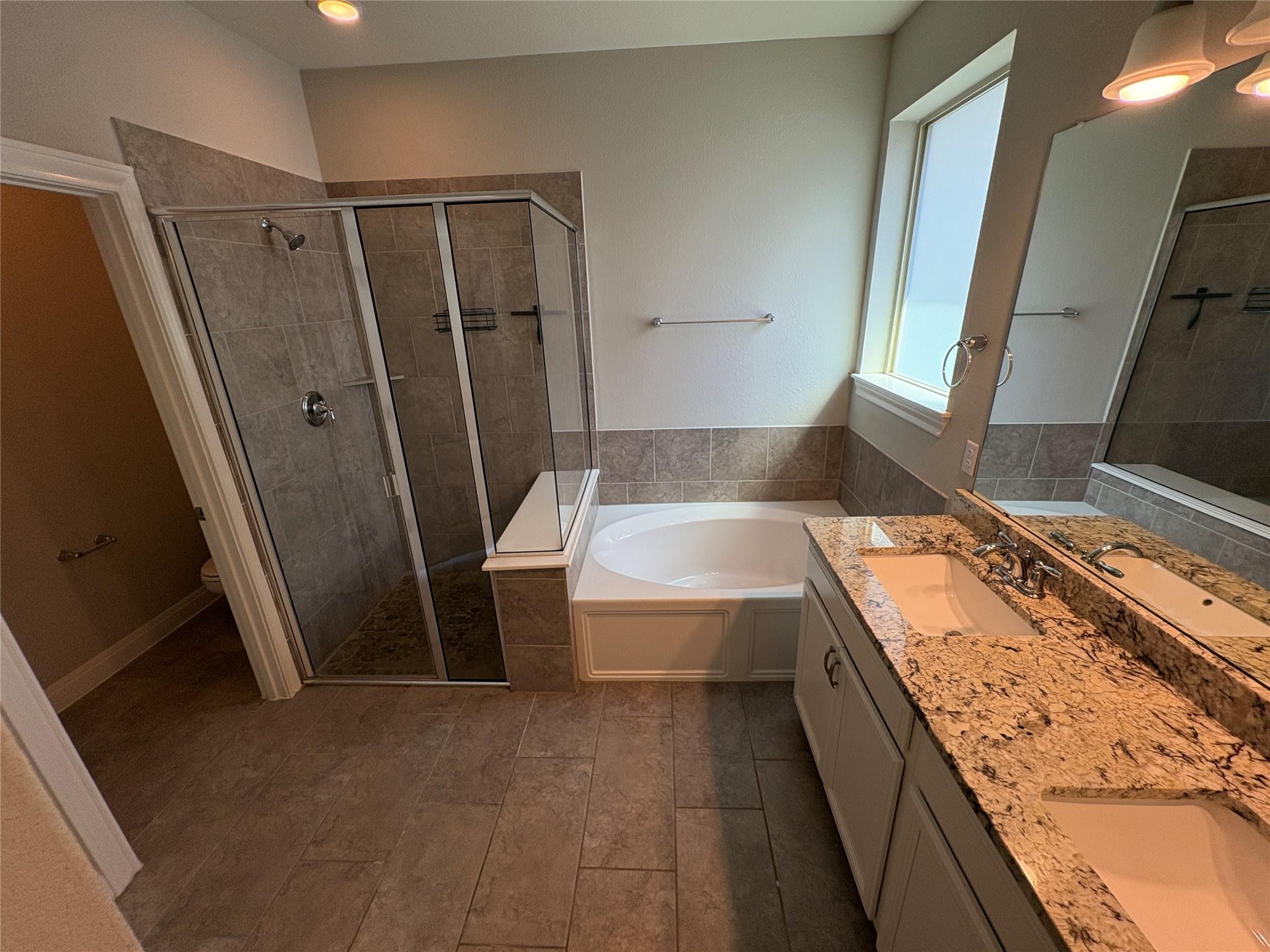 9907 Quercia Dr Property Photo 8