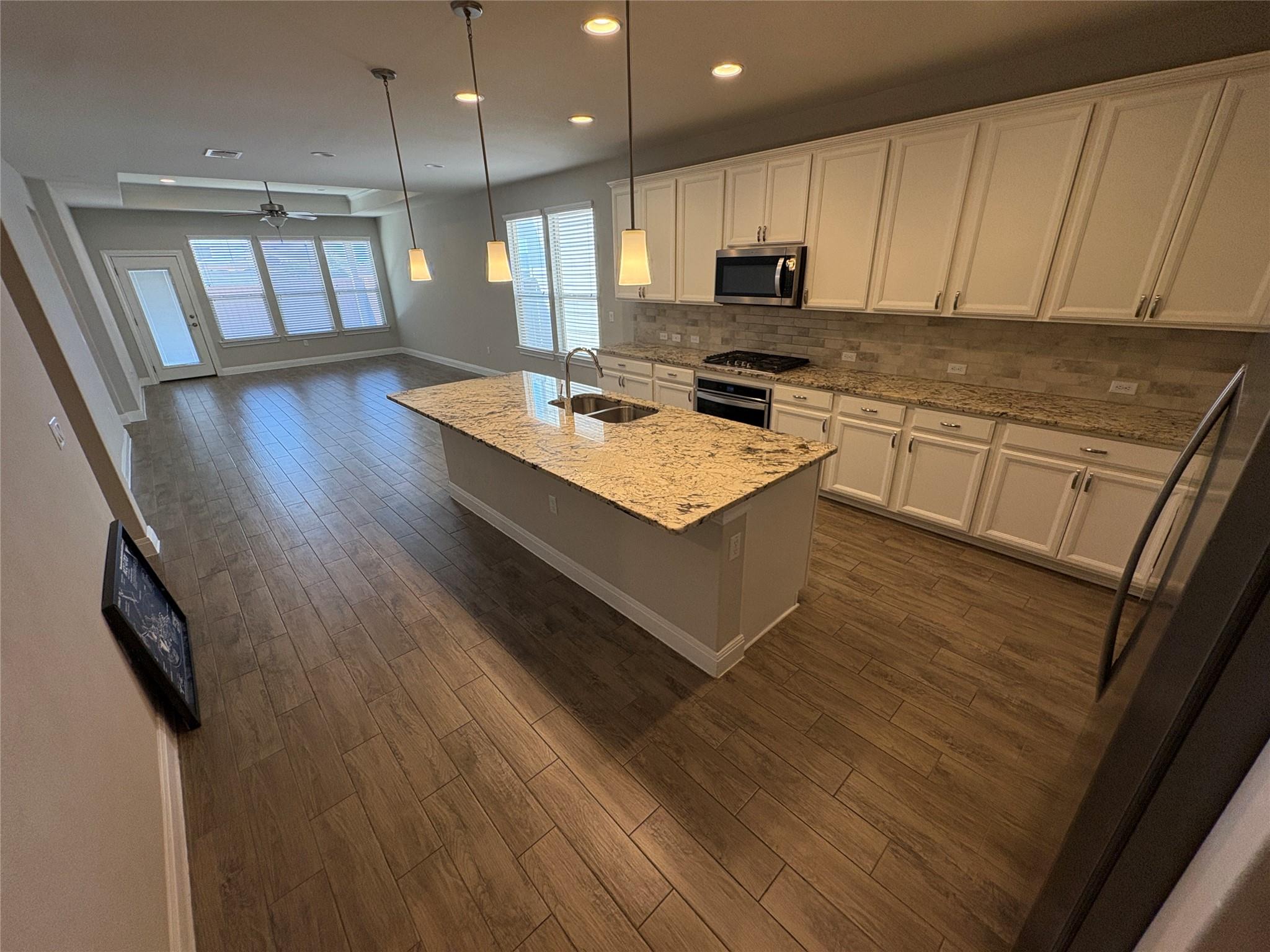9907 Quercia Dr Property Photo 17