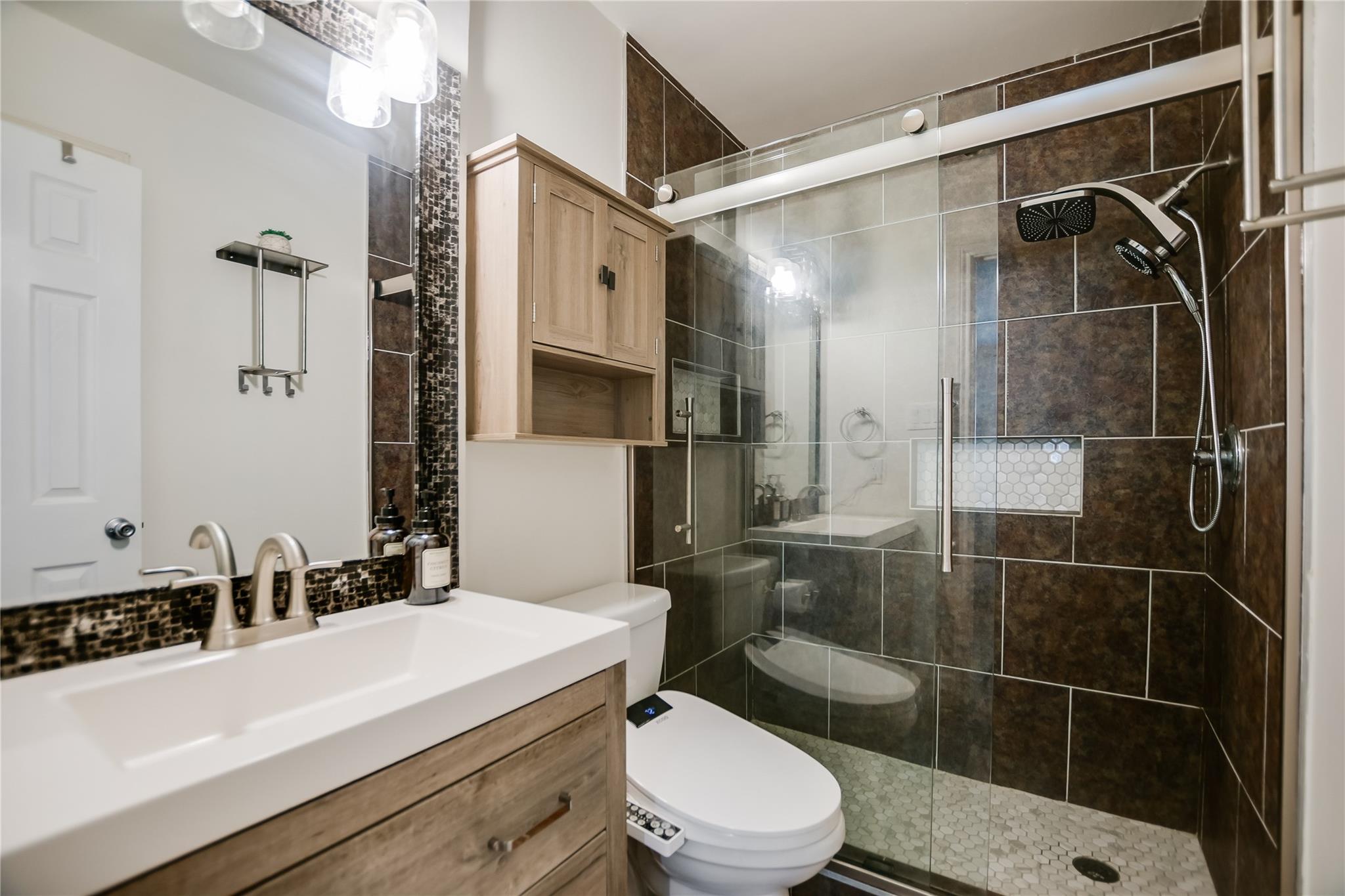 4702 Crest Oak Rd Property Photo 11