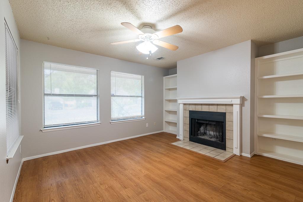 2906 Jadewood Ct #b Property Photo 3